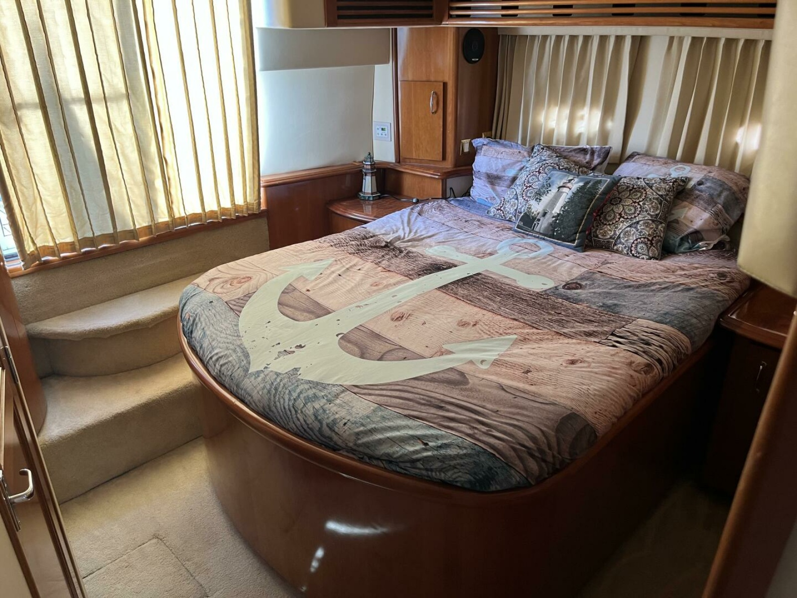 2003 Carver 444 Cockpit Motor Yacht 44