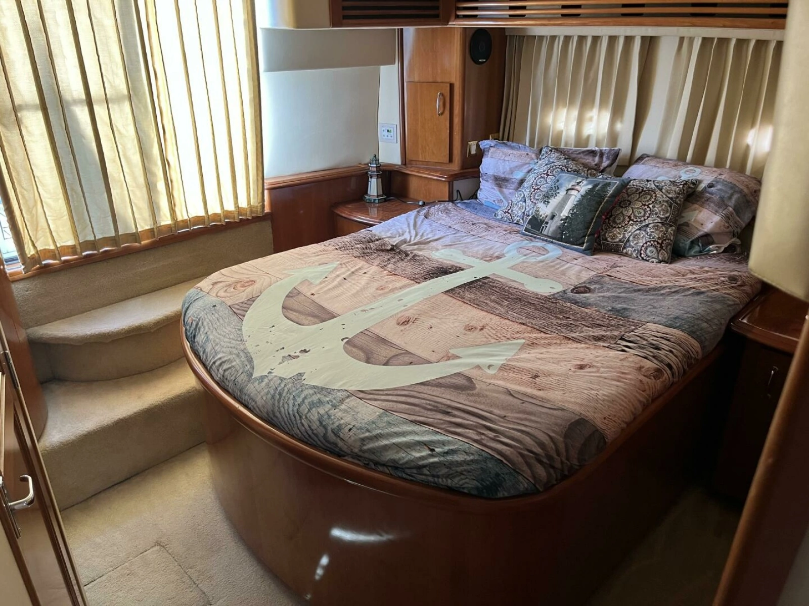 2003 Carver 444 Cockpit Motor Yacht 44