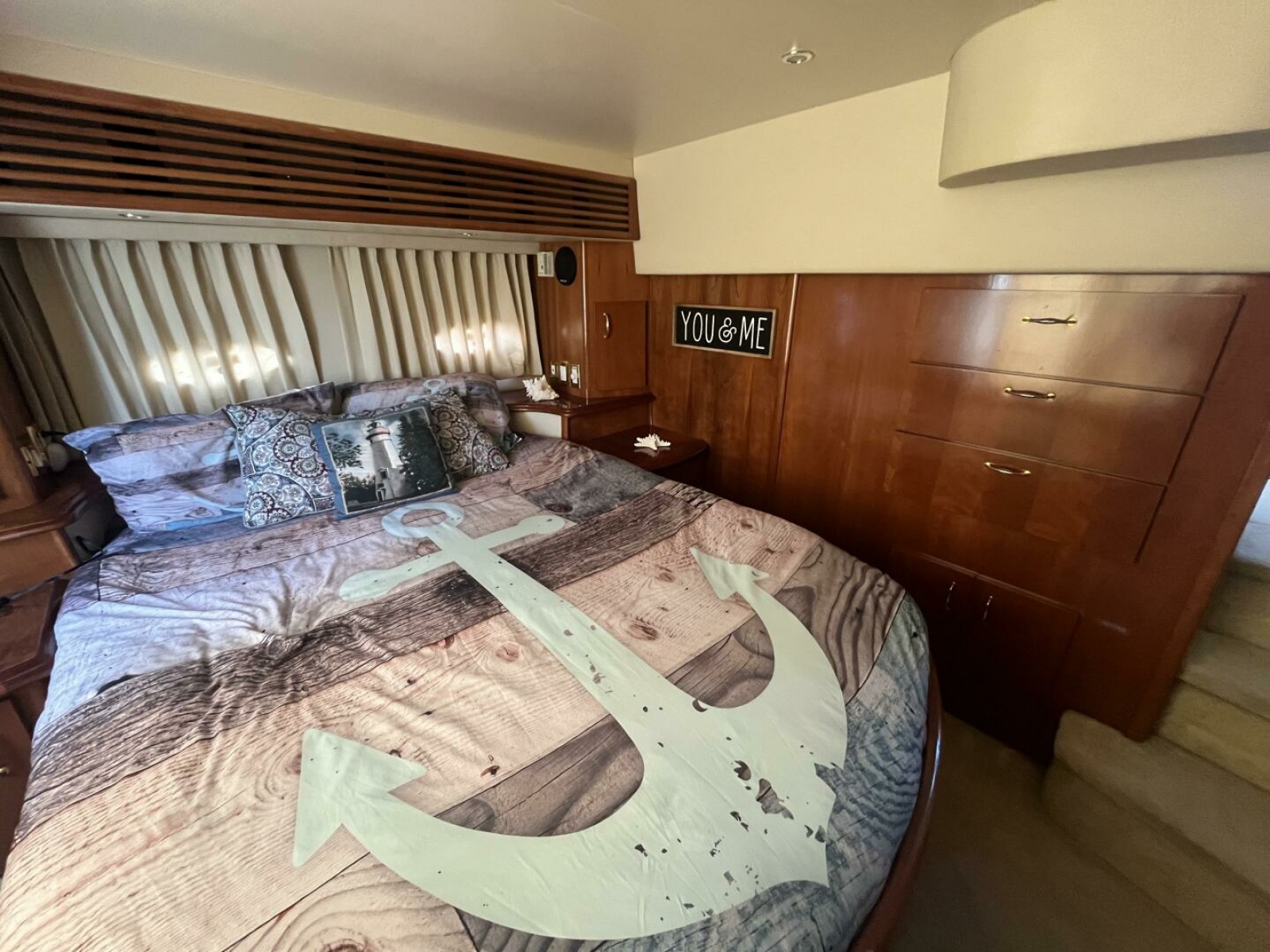2003 Carver 444 Cockpit Motor Yacht 44