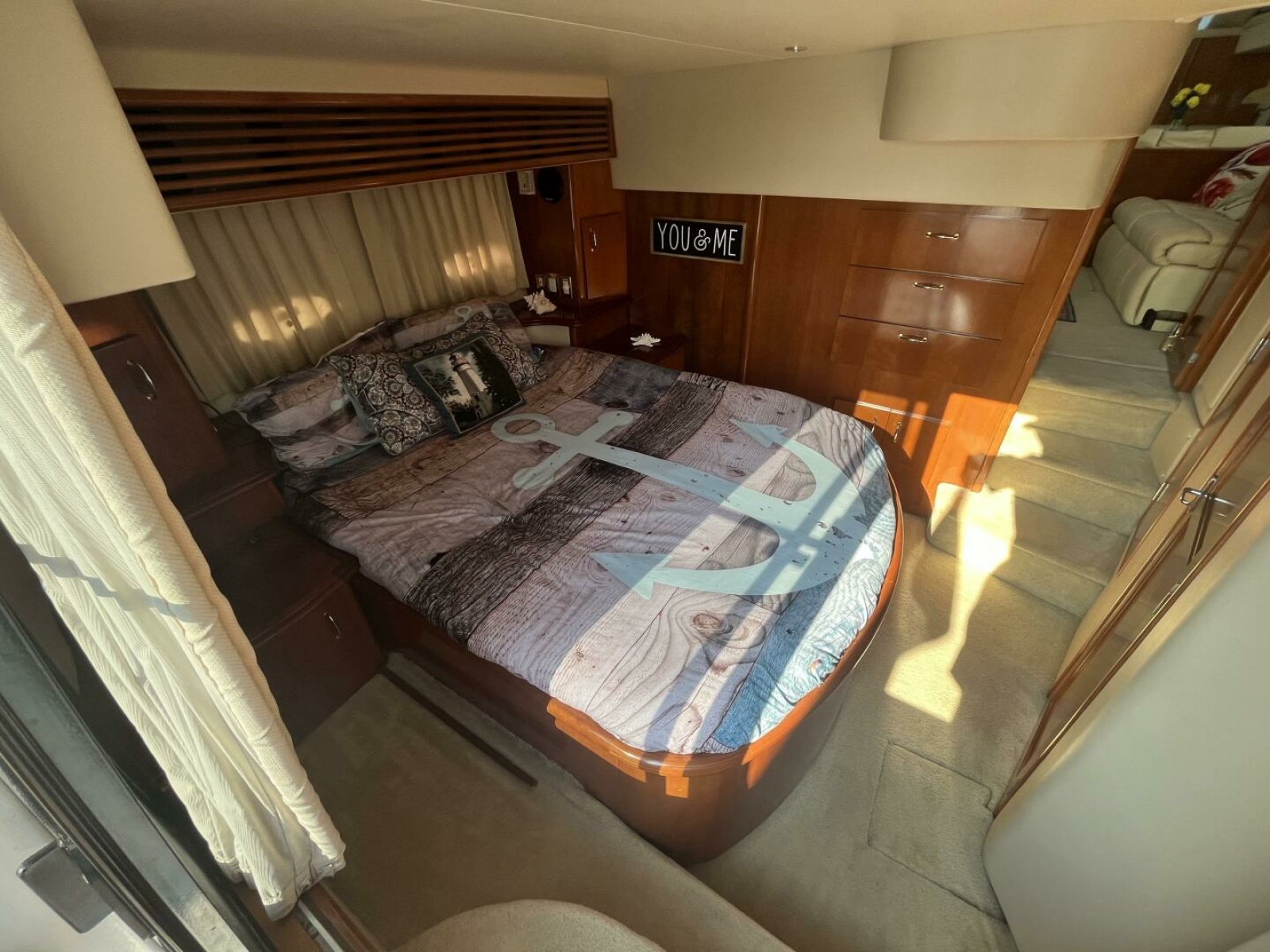 2003 Carver 444 Cockpit Motor Yacht 44