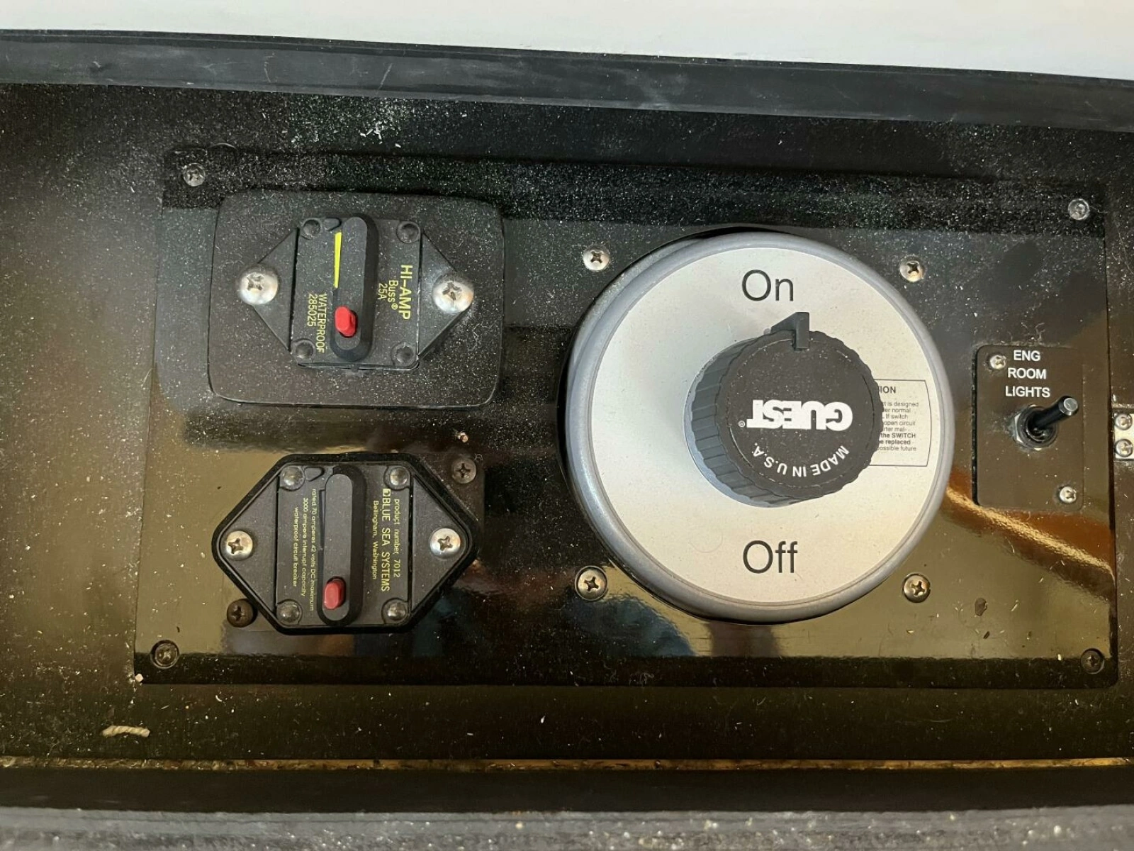 2003 Carver 444 Cockpit Motor Yacht 44