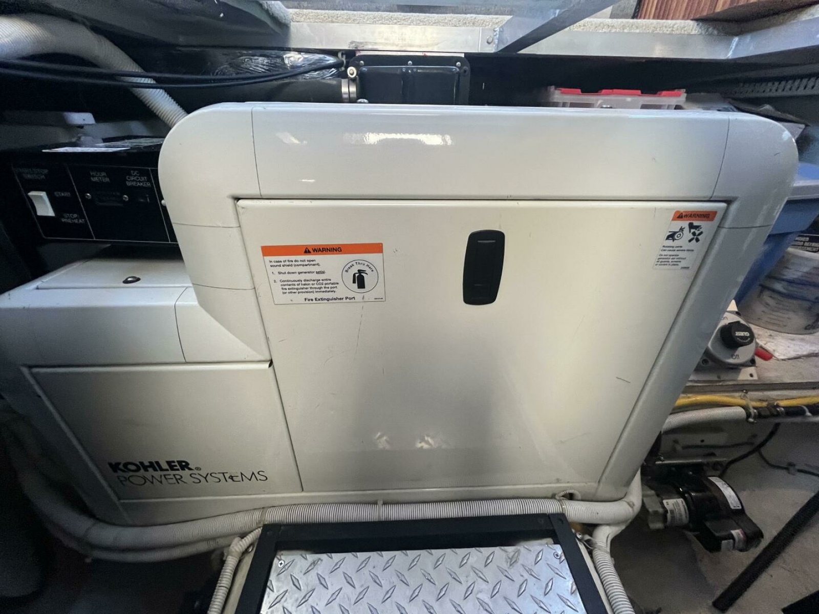 2003 Carver 444 Cockpit Motor Yacht 44