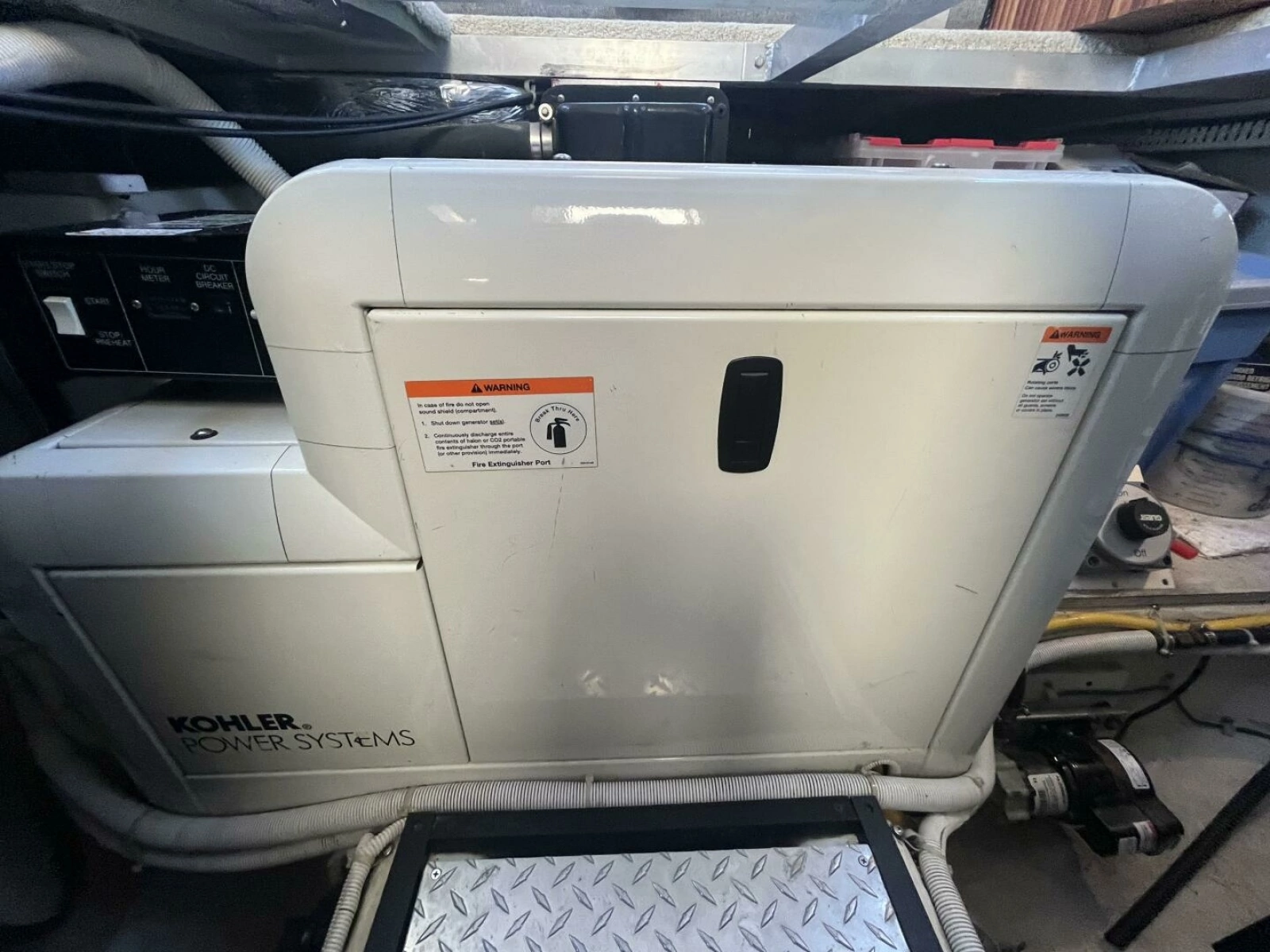 2003 Carver 444 Cockpit Motor Yacht 44