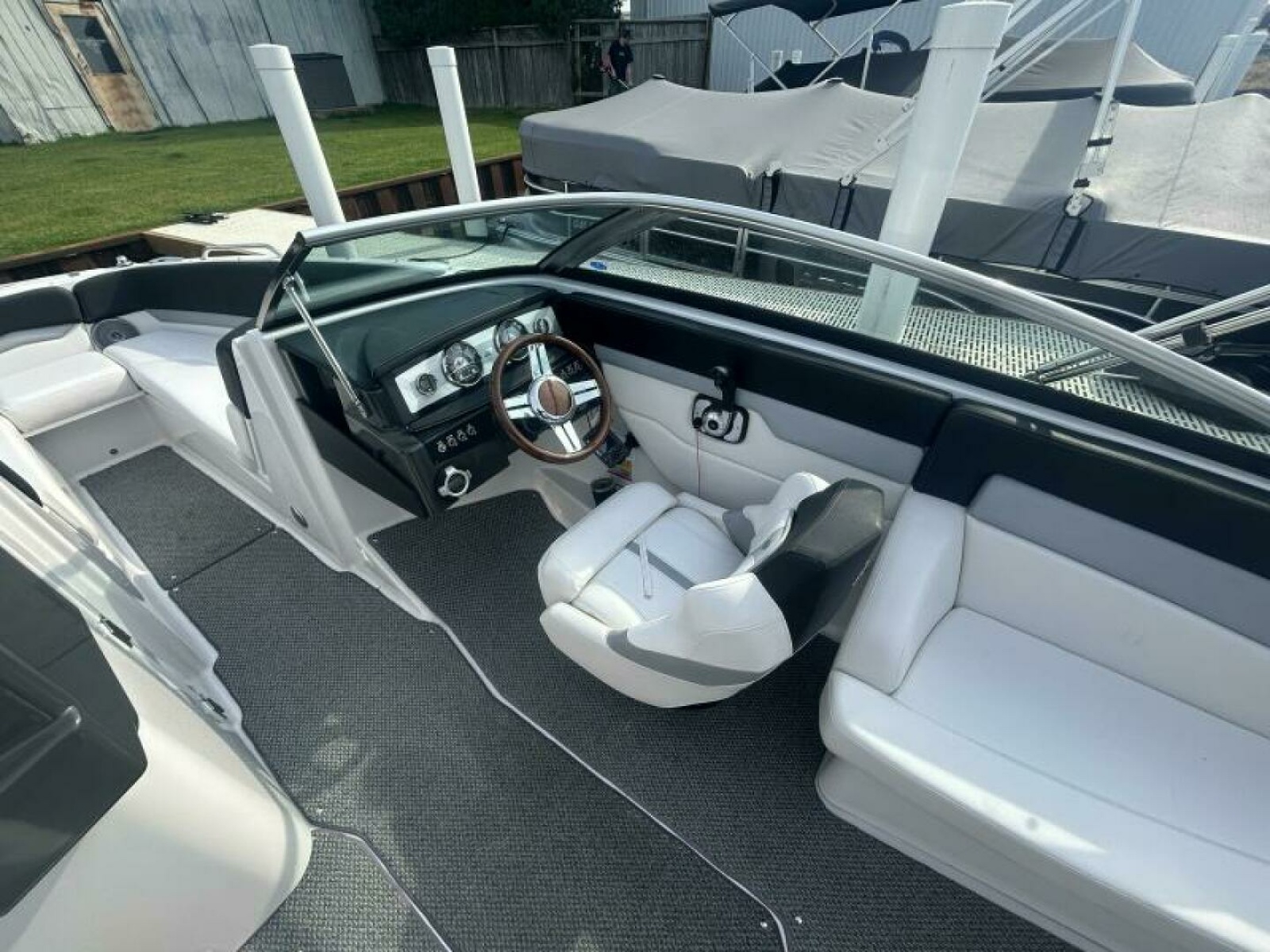 2013 Four Winns H260 26