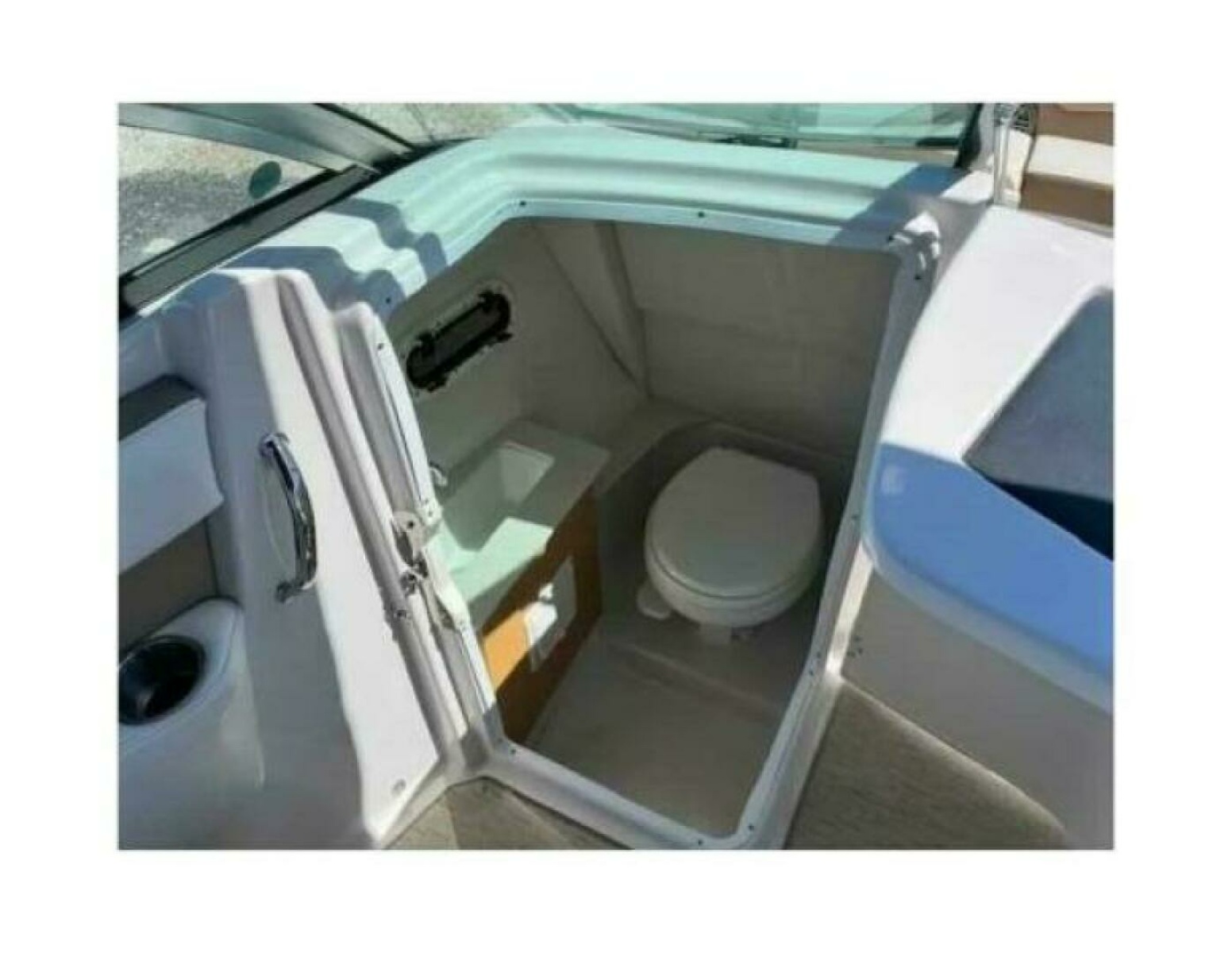 2013 Four Winns H260 26