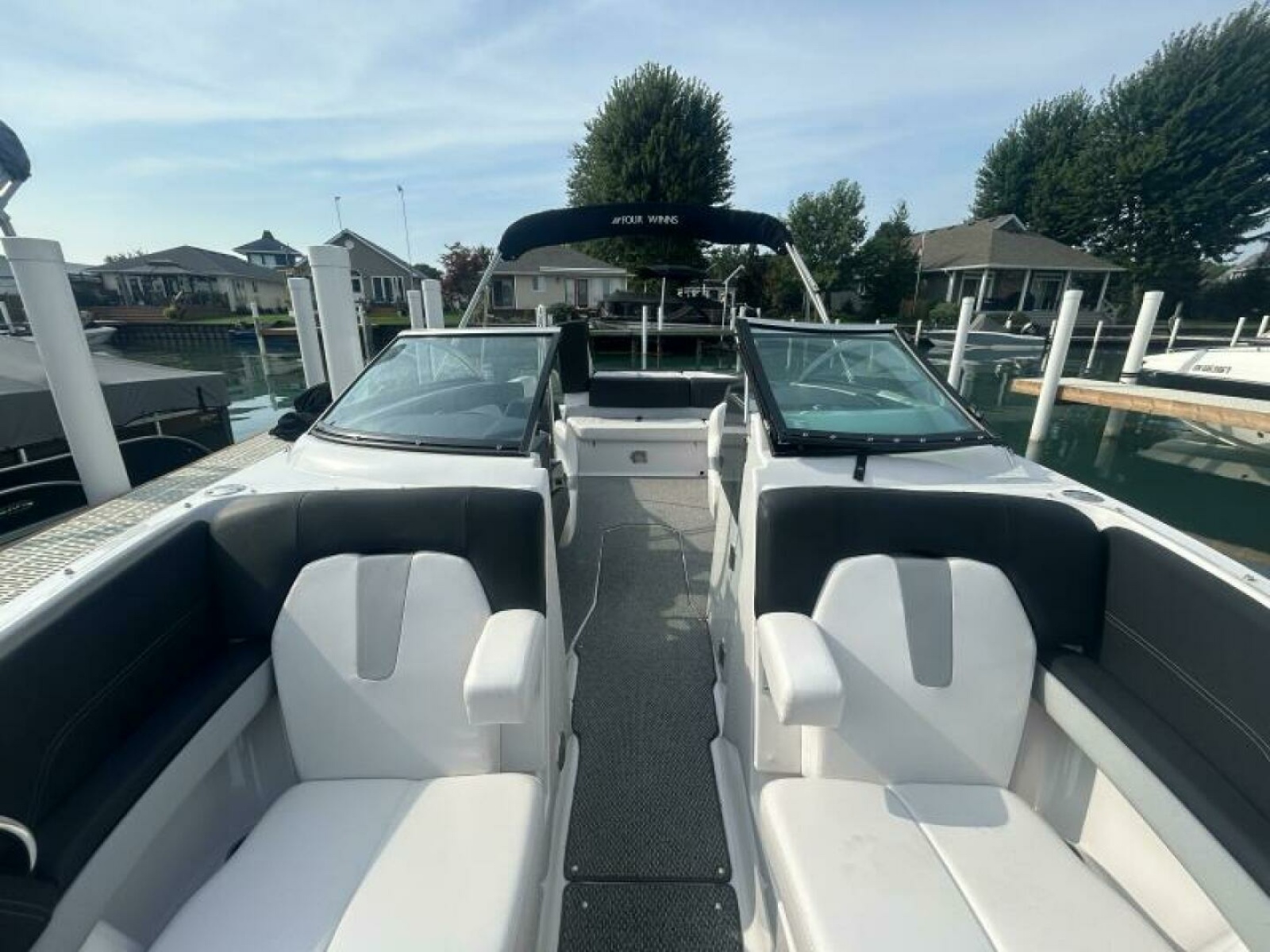 2013 Four Winns H260 26