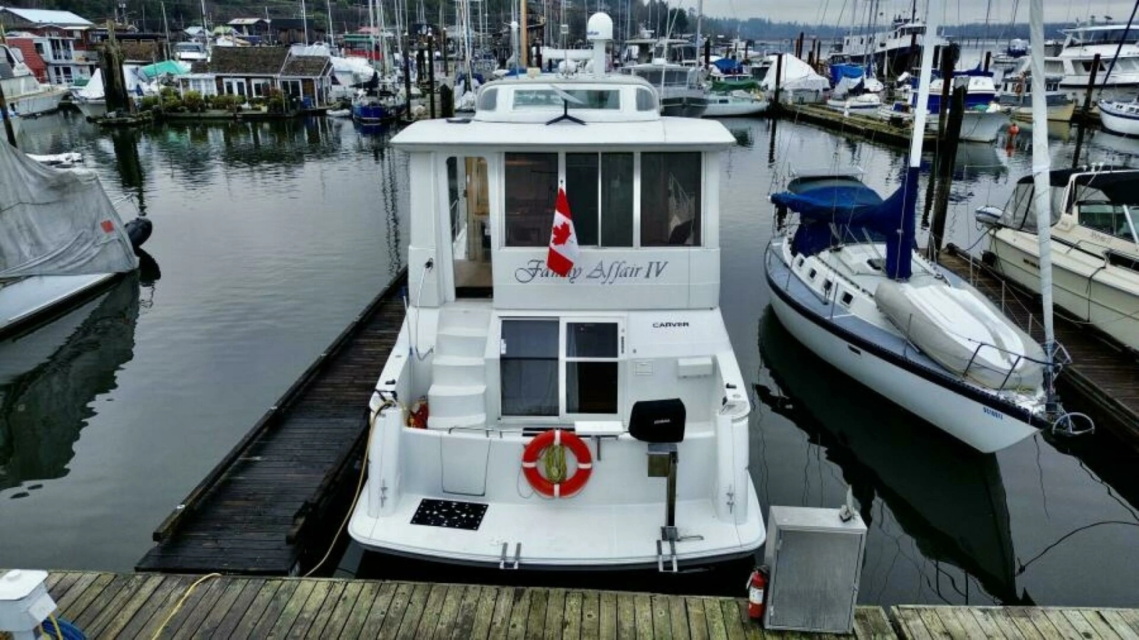1997 Carver 500 Cockpit Motor Yacht 50