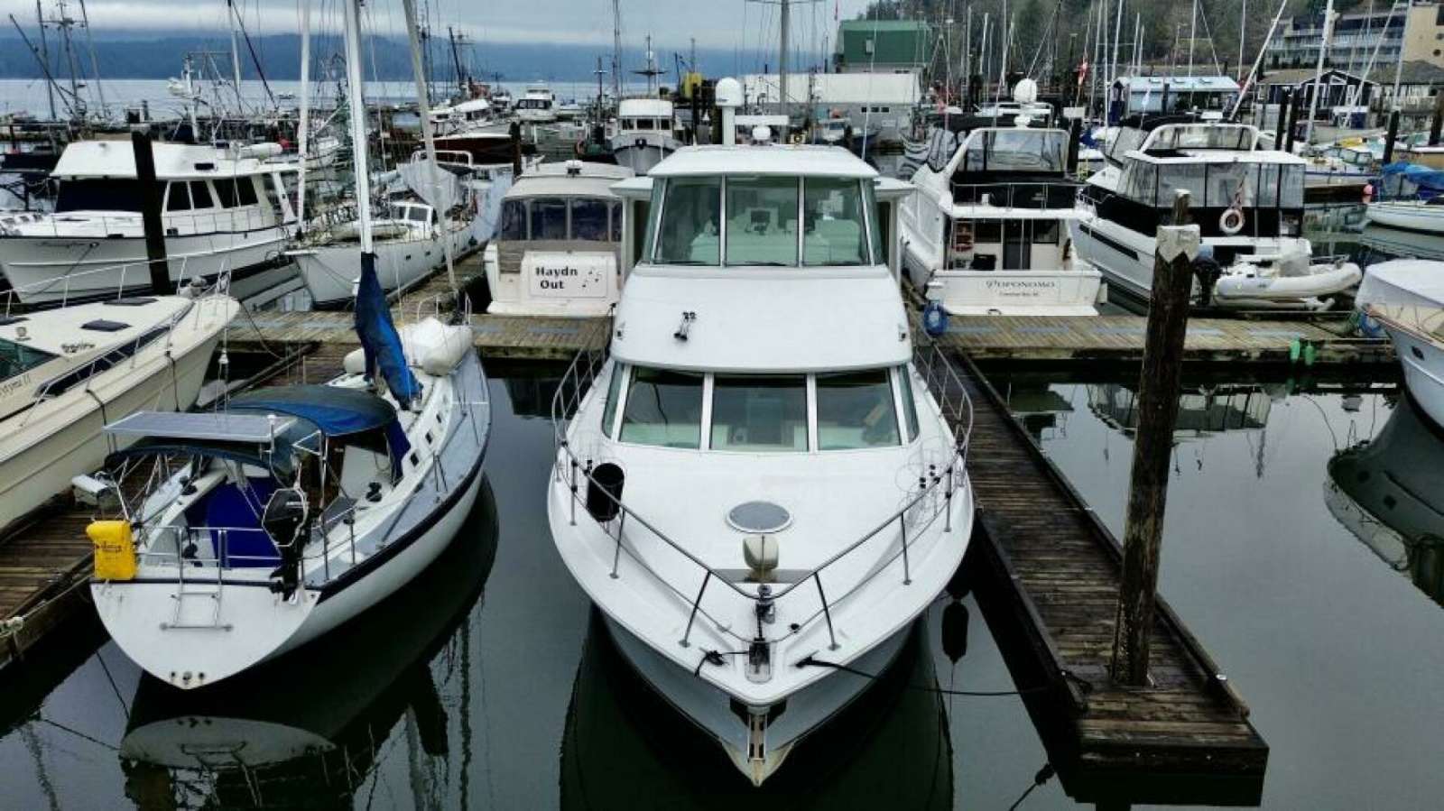 1997 Carver 500 Cockpit Motor Yacht 50