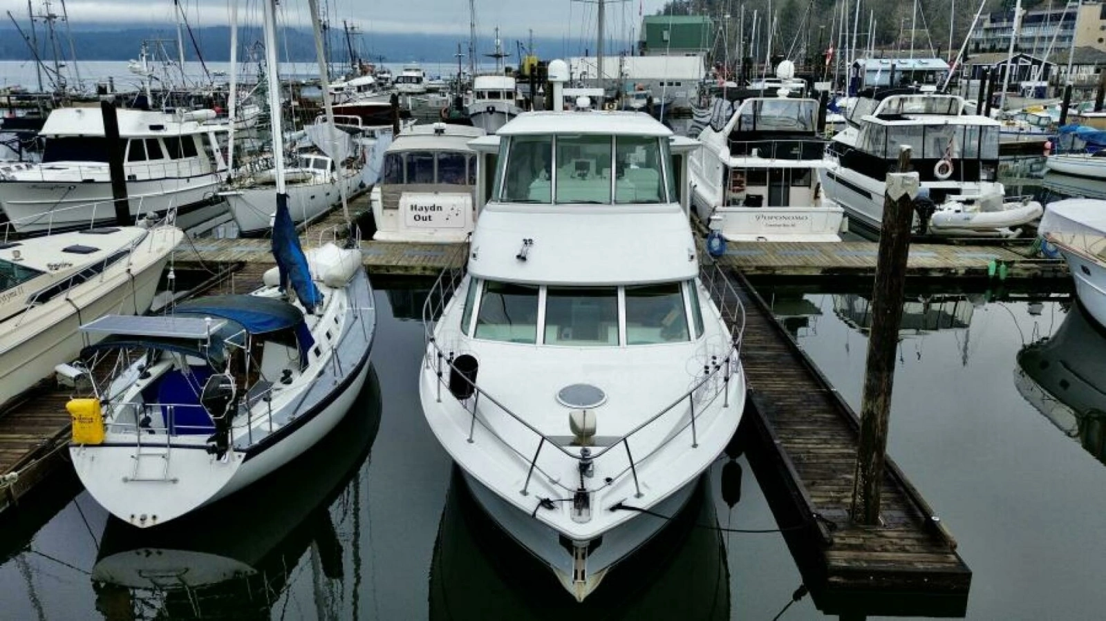 1997 Carver 500 Cockpit Motor Yacht 50