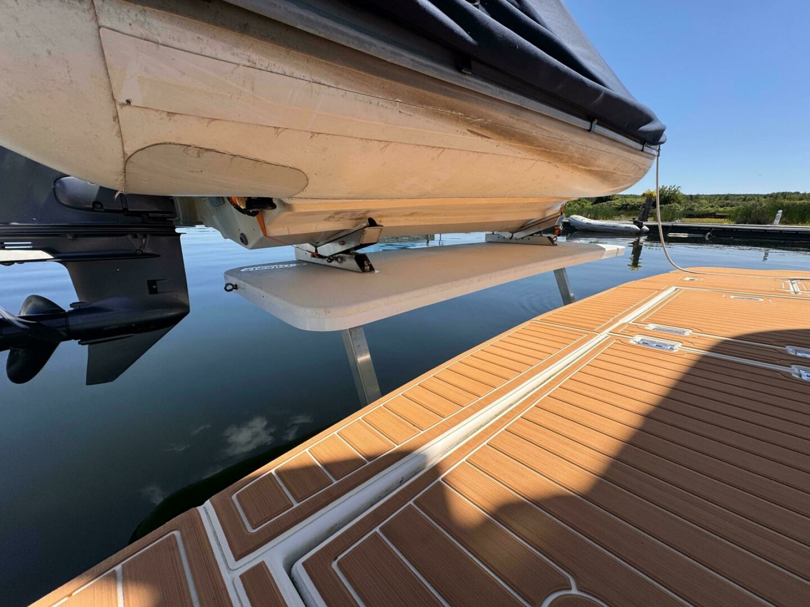 2002 Cruisers Yachts 4450 Express Motor Yacht 45
