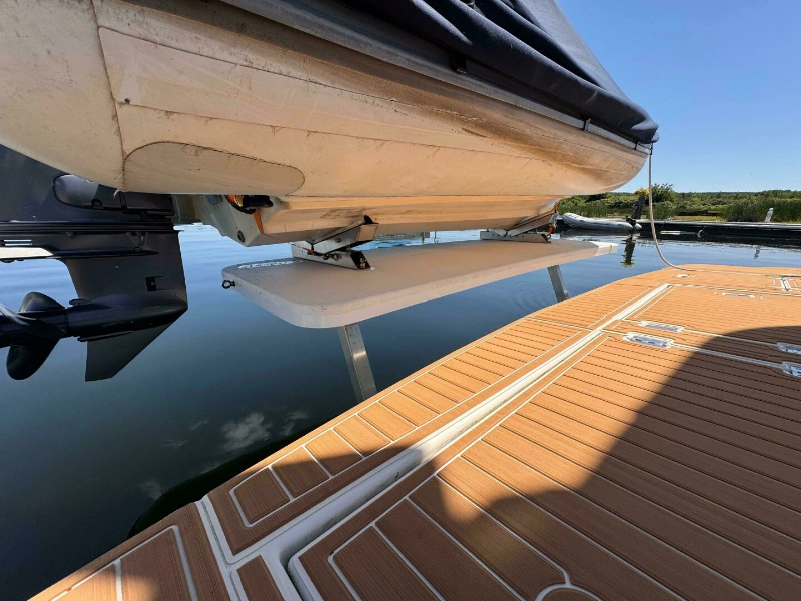 2002 Cruisers Yachts 4450 Express Motor Yacht 45