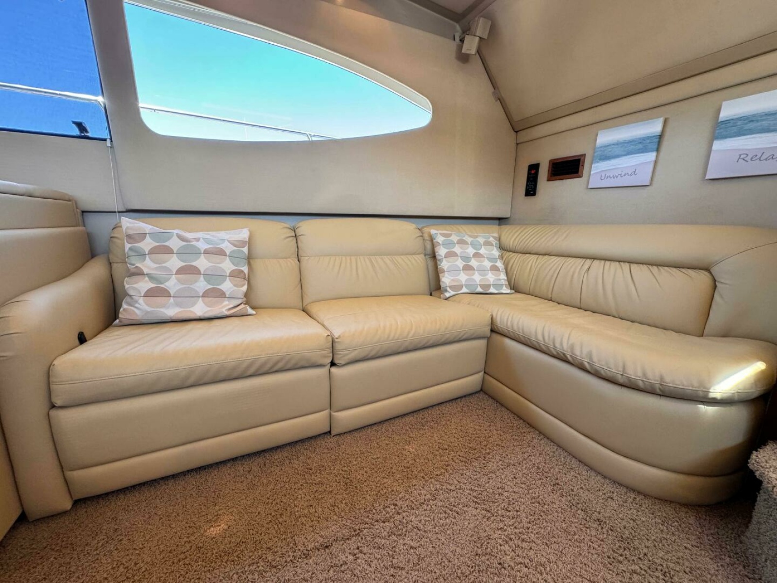 2002 Cruisers Yachts 4450 Express Motor Yacht 45