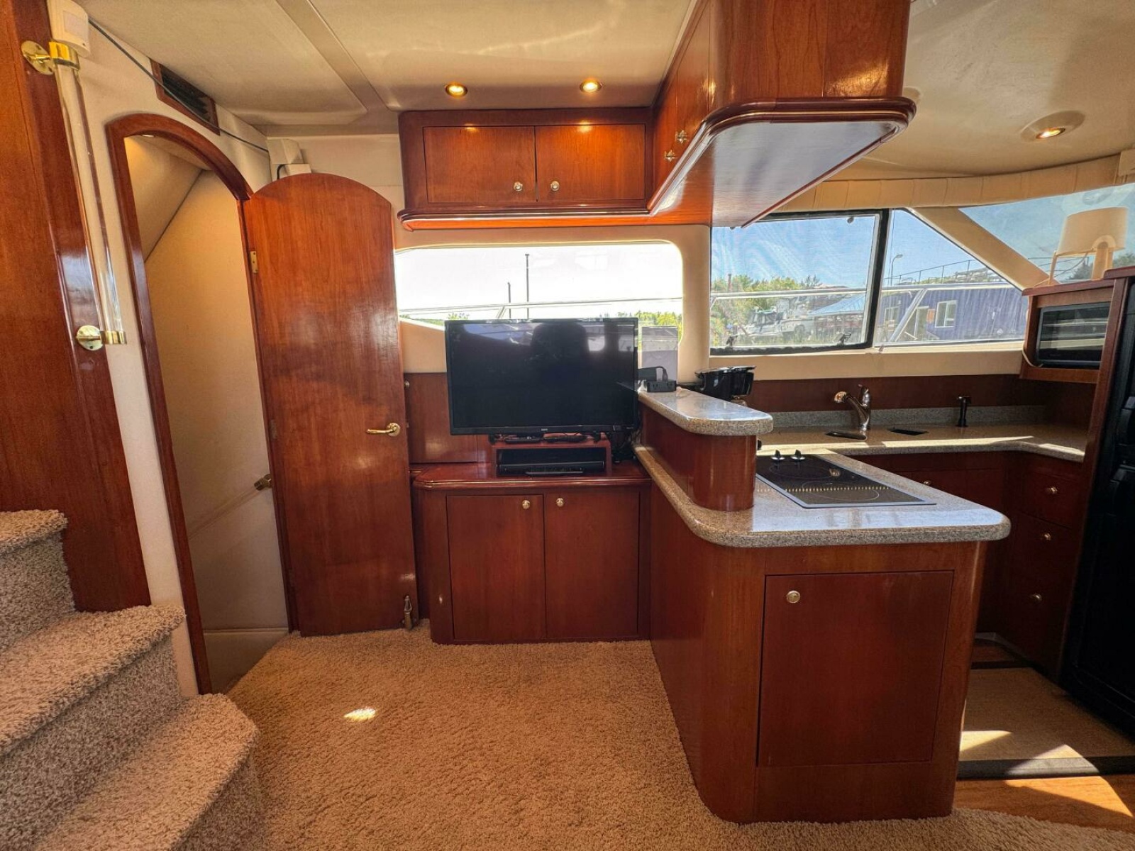 2002 Cruisers Yachts 4450 Express Motor Yacht 45