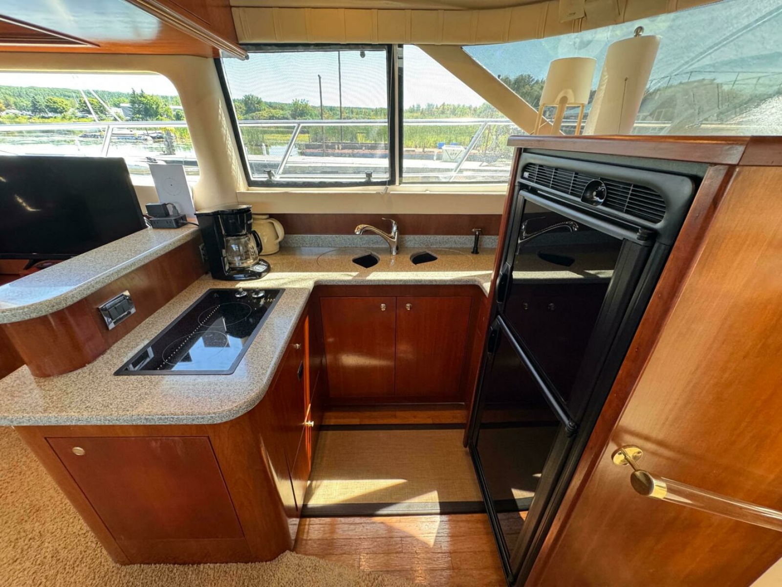 2002 Cruisers Yachts 4450 Express Motor Yacht 45