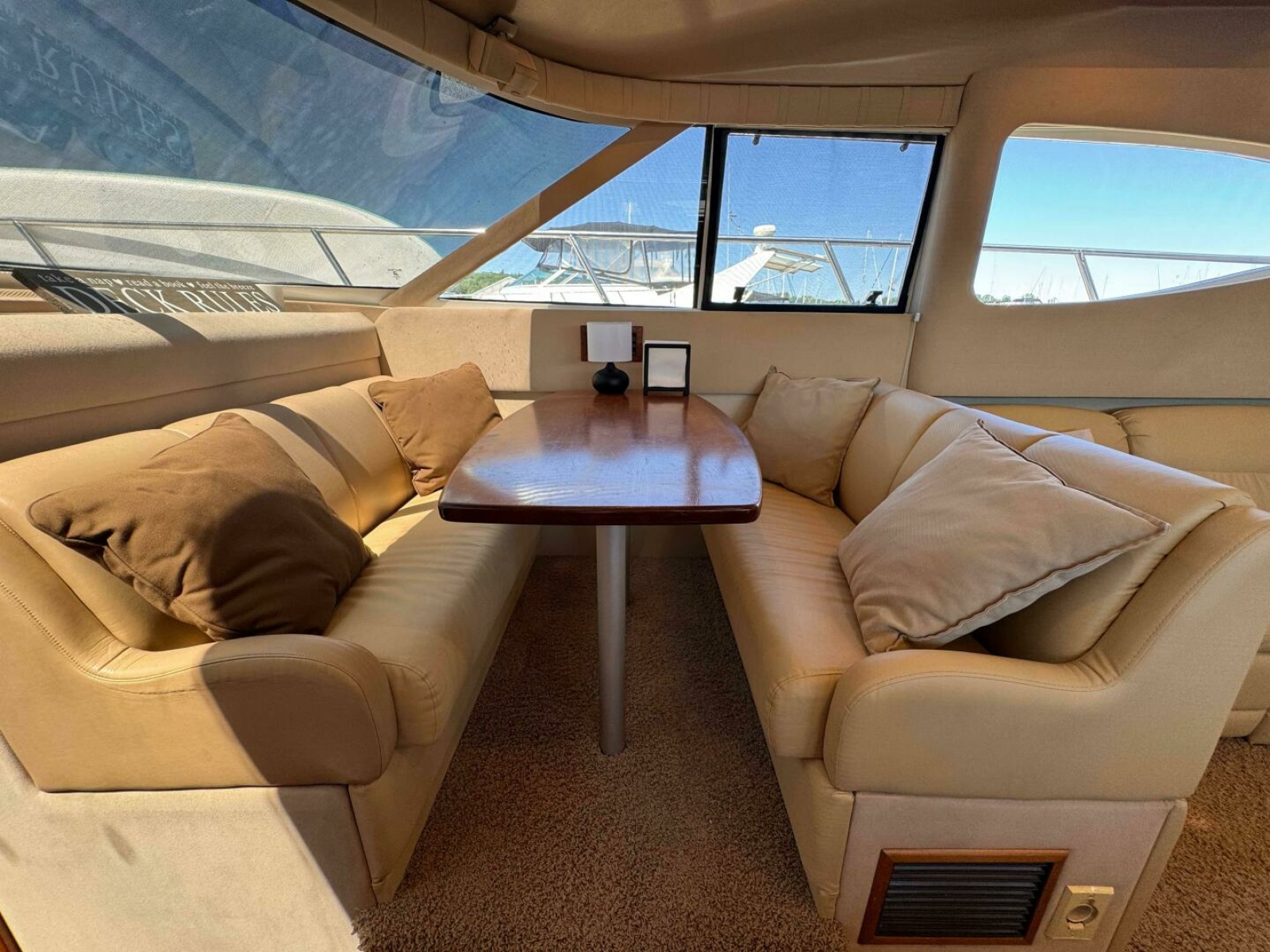 2002 Cruisers Yachts 4450 Express Motor Yacht 45