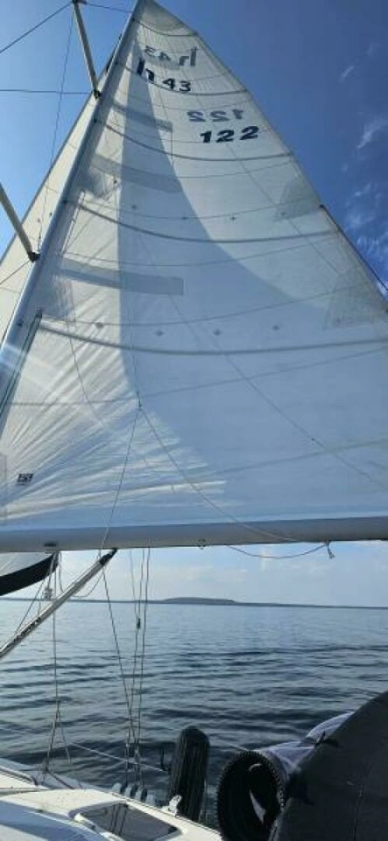 1995 Hunter 430 43