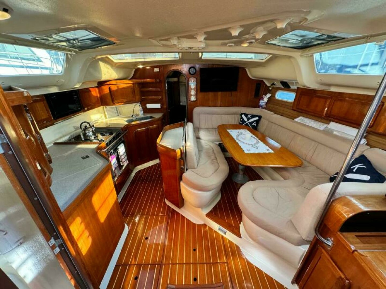 1995 Hunter 430 43