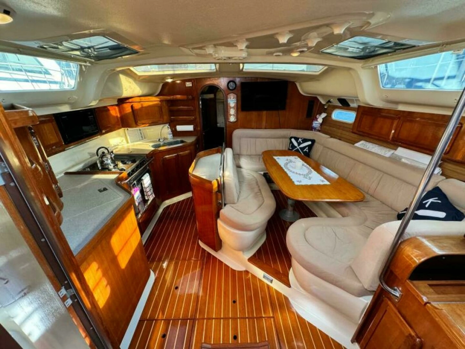 1995 Hunter 430 43