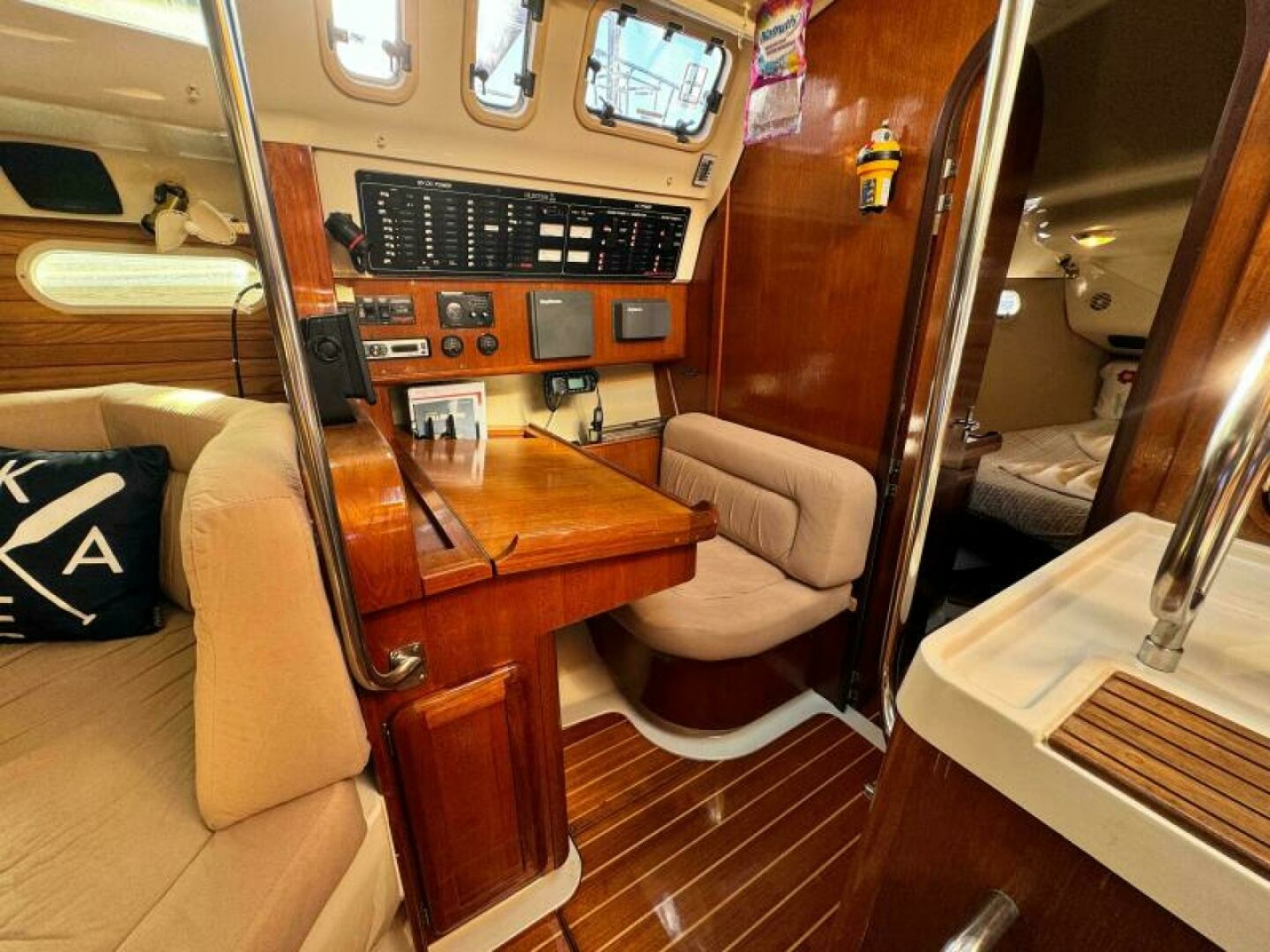 1995 Hunter 430 43