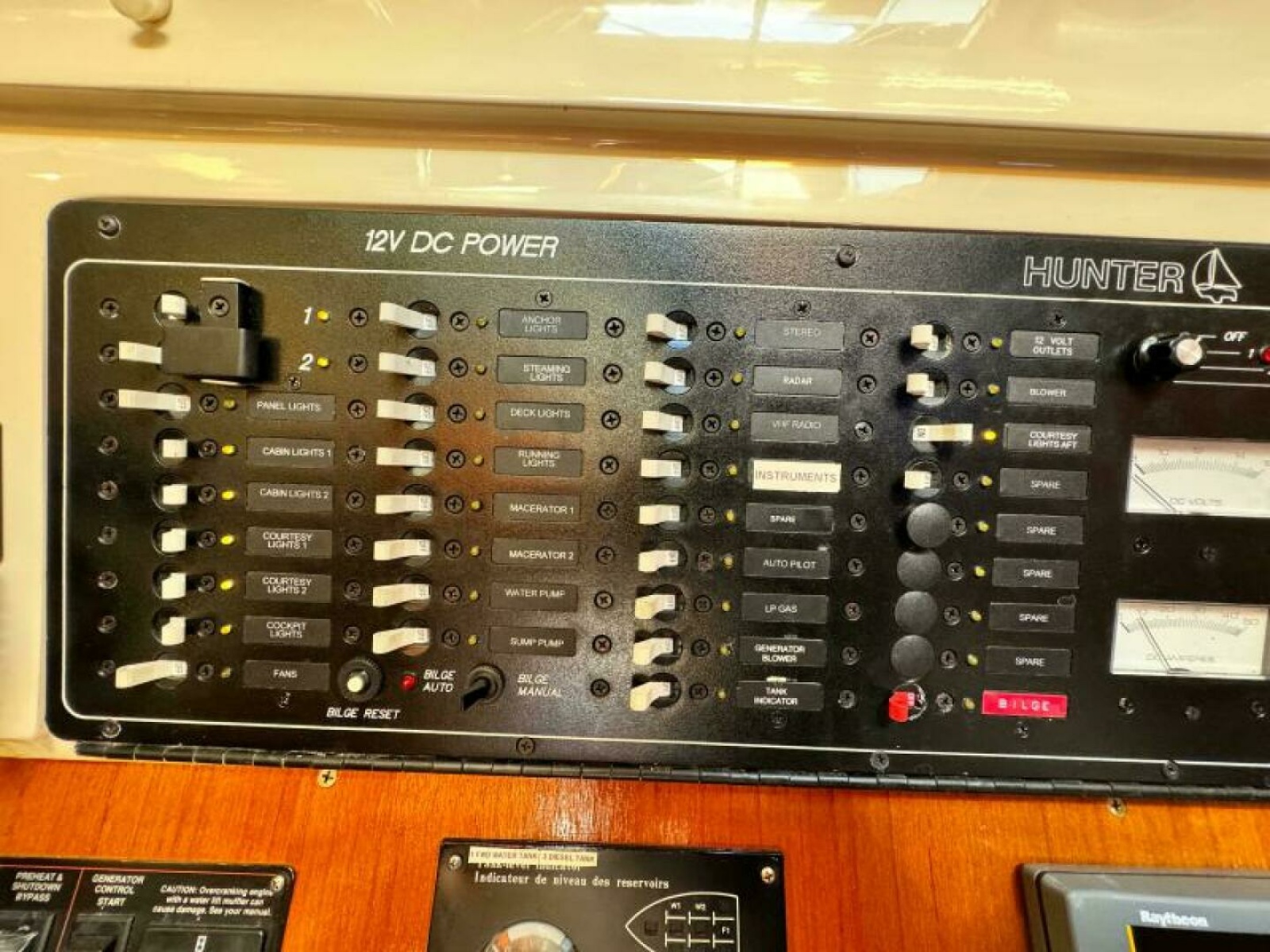 1995 Hunter 430 43