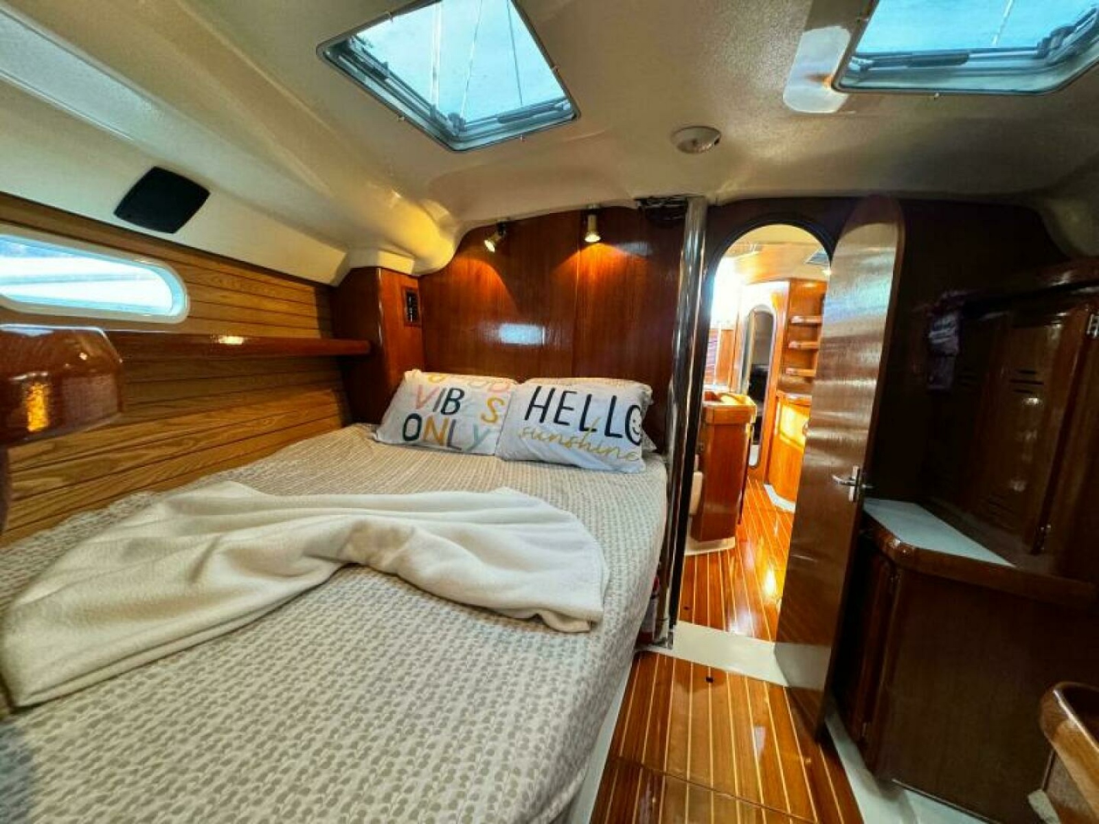 1995 Hunter 430 43