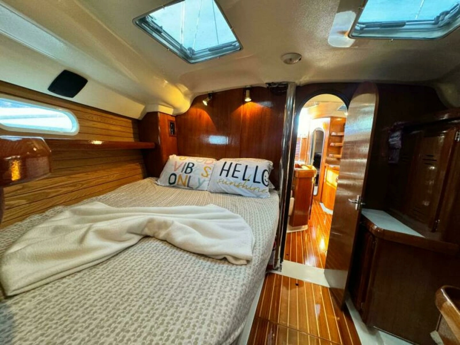 1995 Hunter 430 43