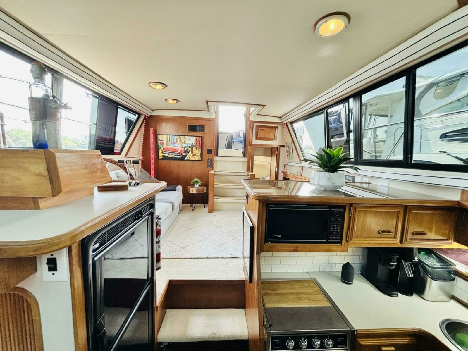 1988 Carver 3807 AFT CABIN 38