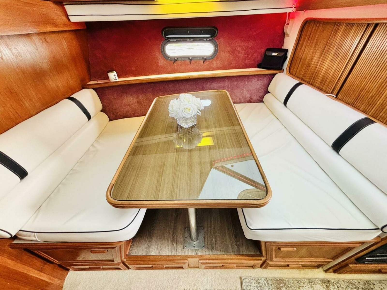 1988 Carver 3807 AFT CABIN 38