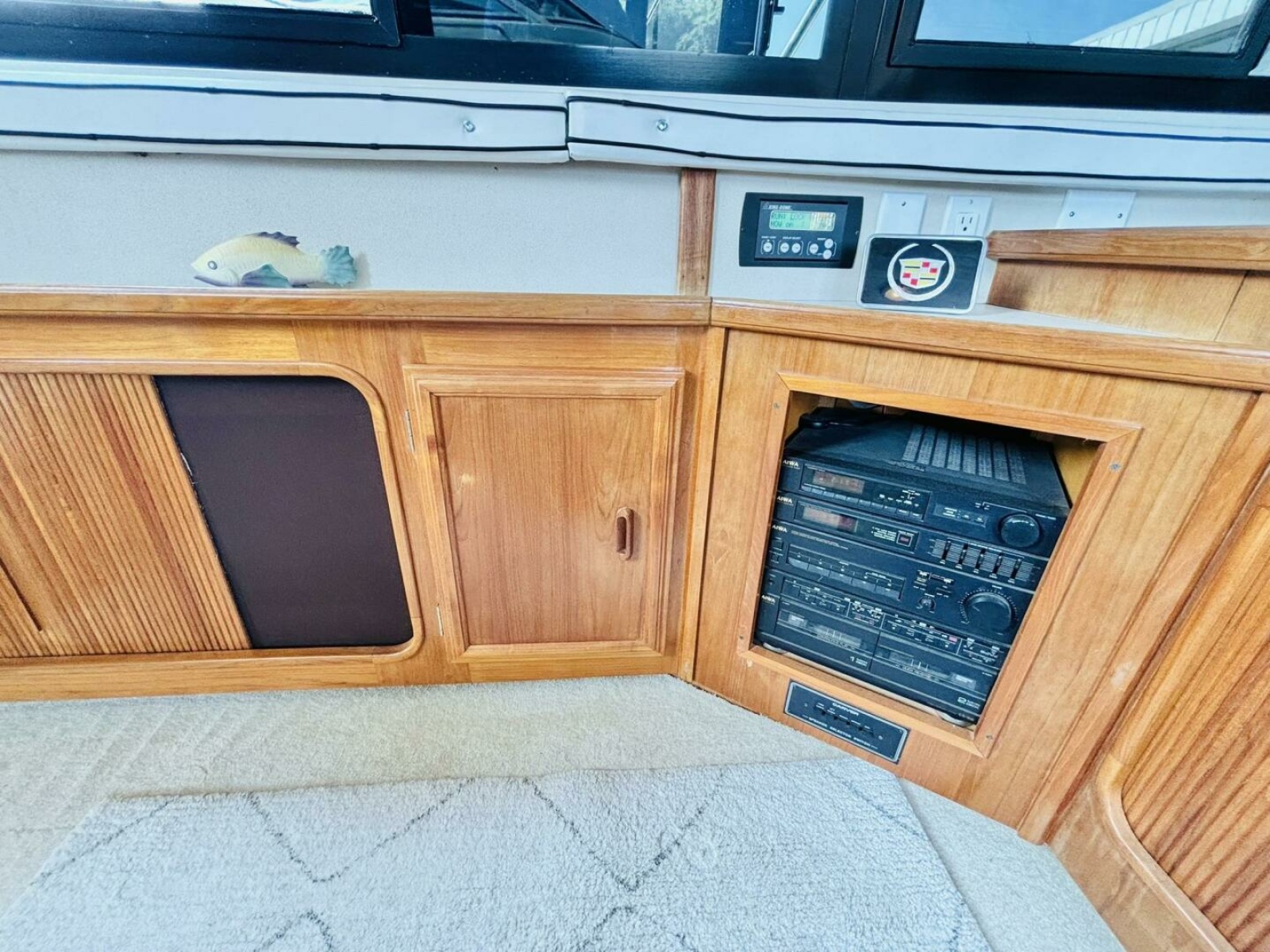 1988 Carver 3807 AFT CABIN 38