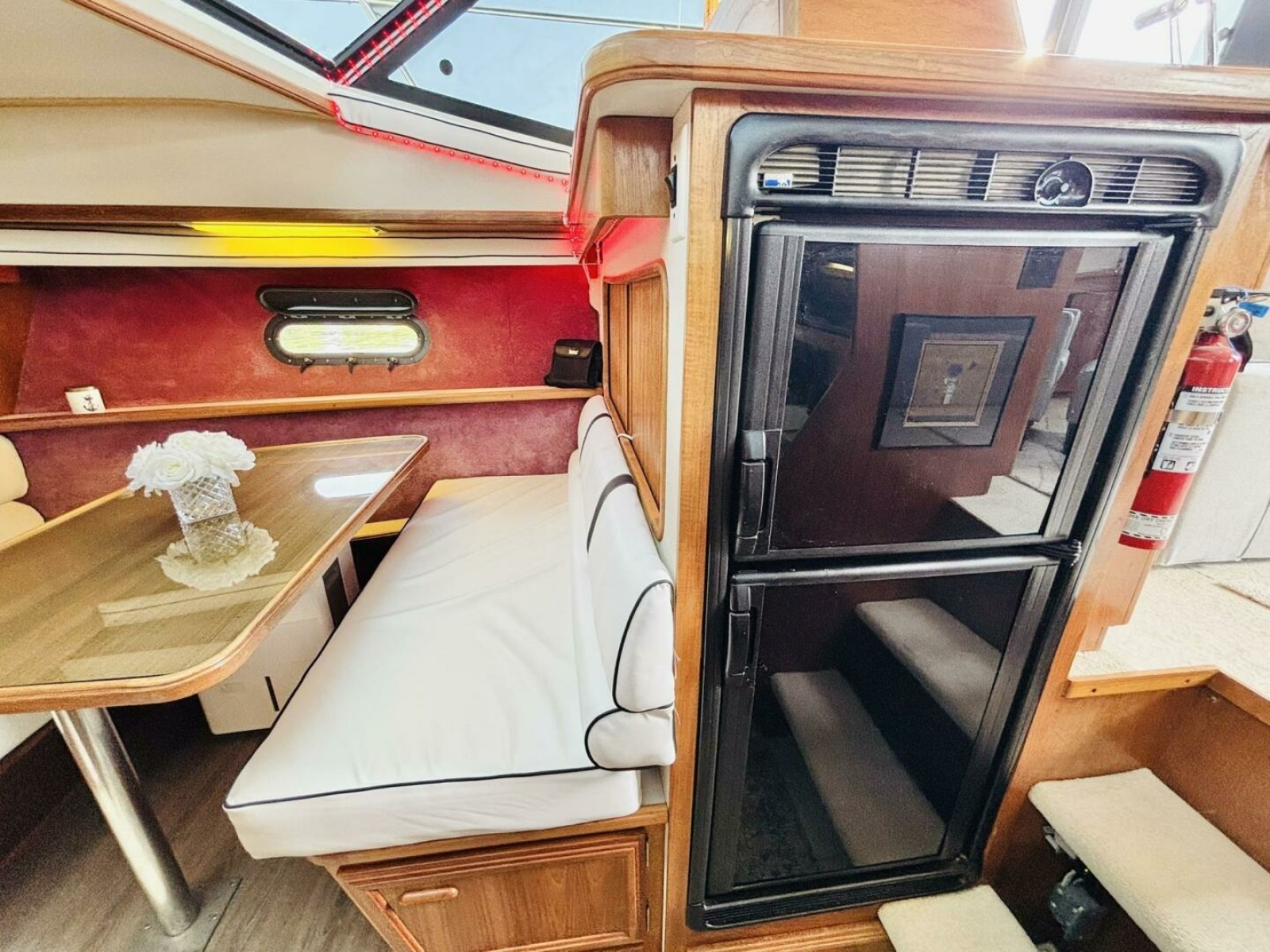 1988 Carver 3807 AFT CABIN 38