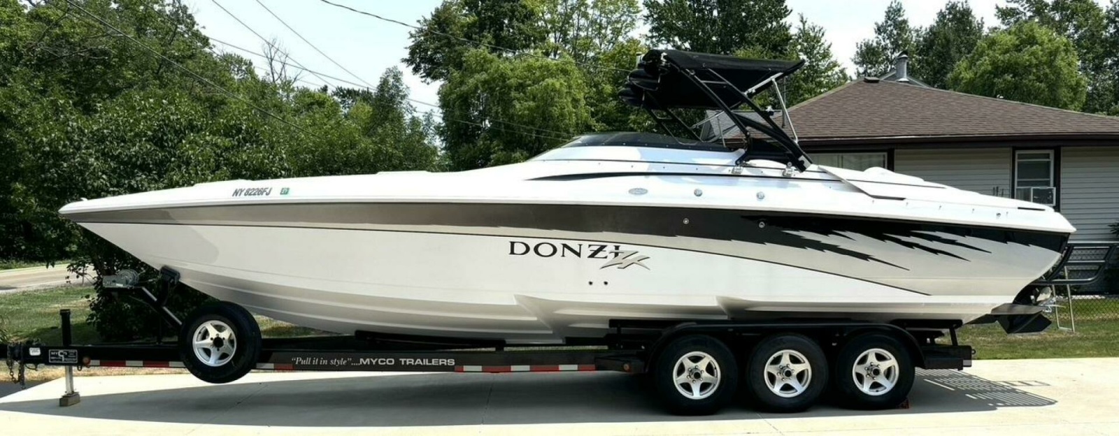 2005 Donzi 33ZX 33