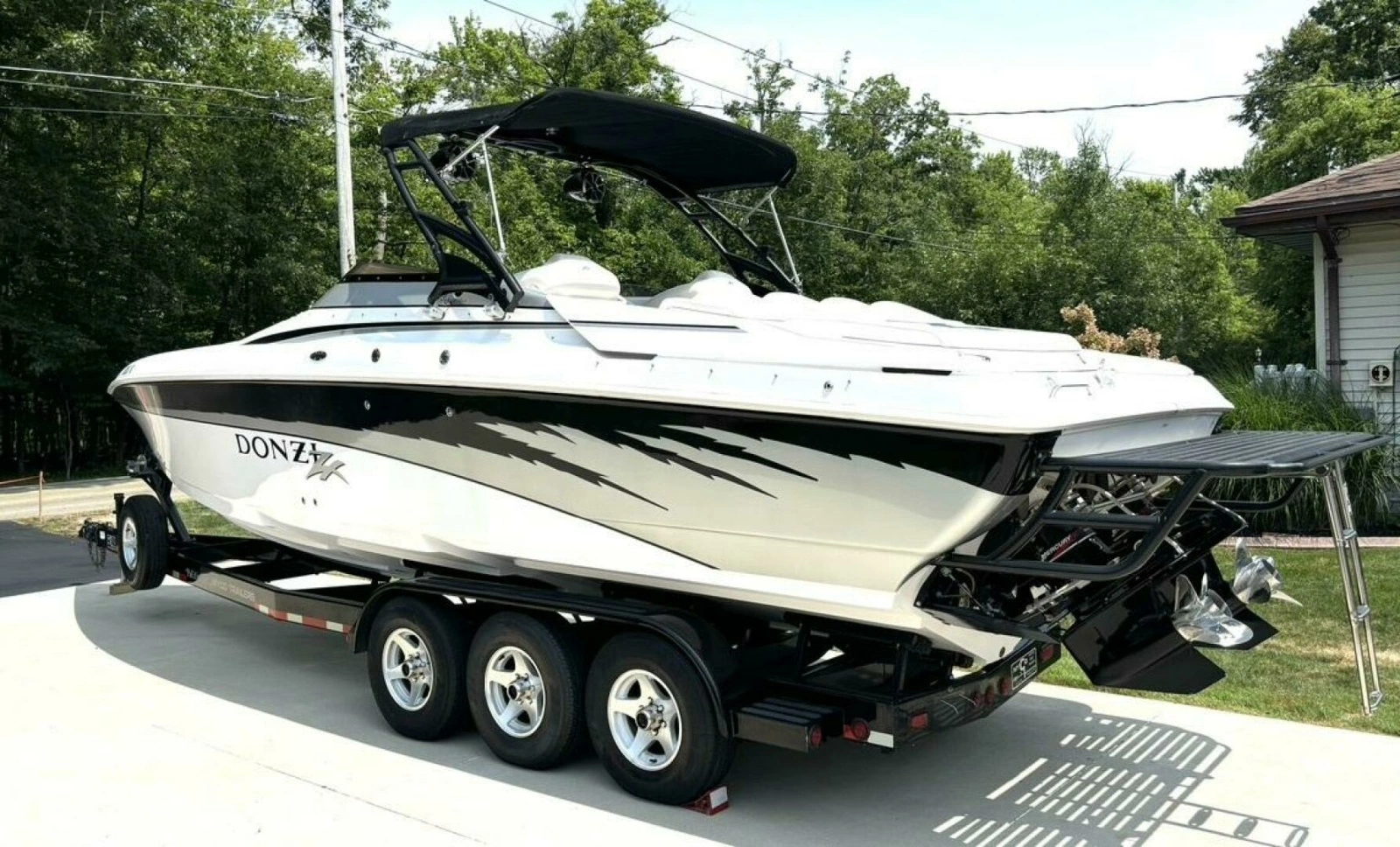 2005 Donzi 33ZX 33