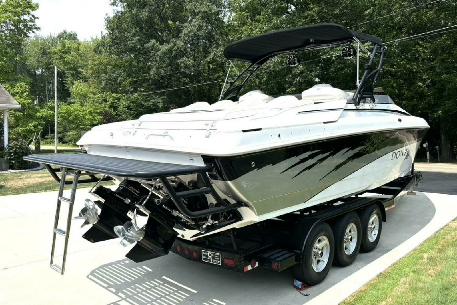 2005 Donzi 33ZX 33