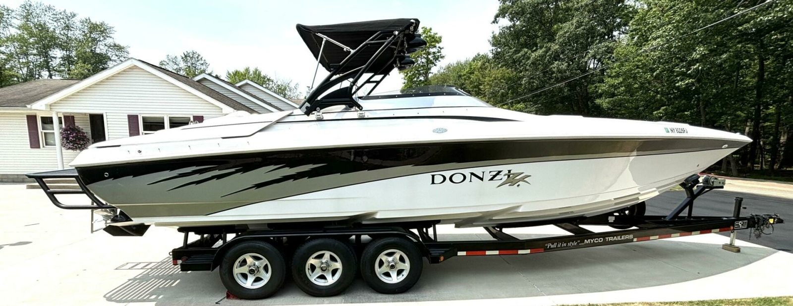 2005 Donzi 33ZX 33