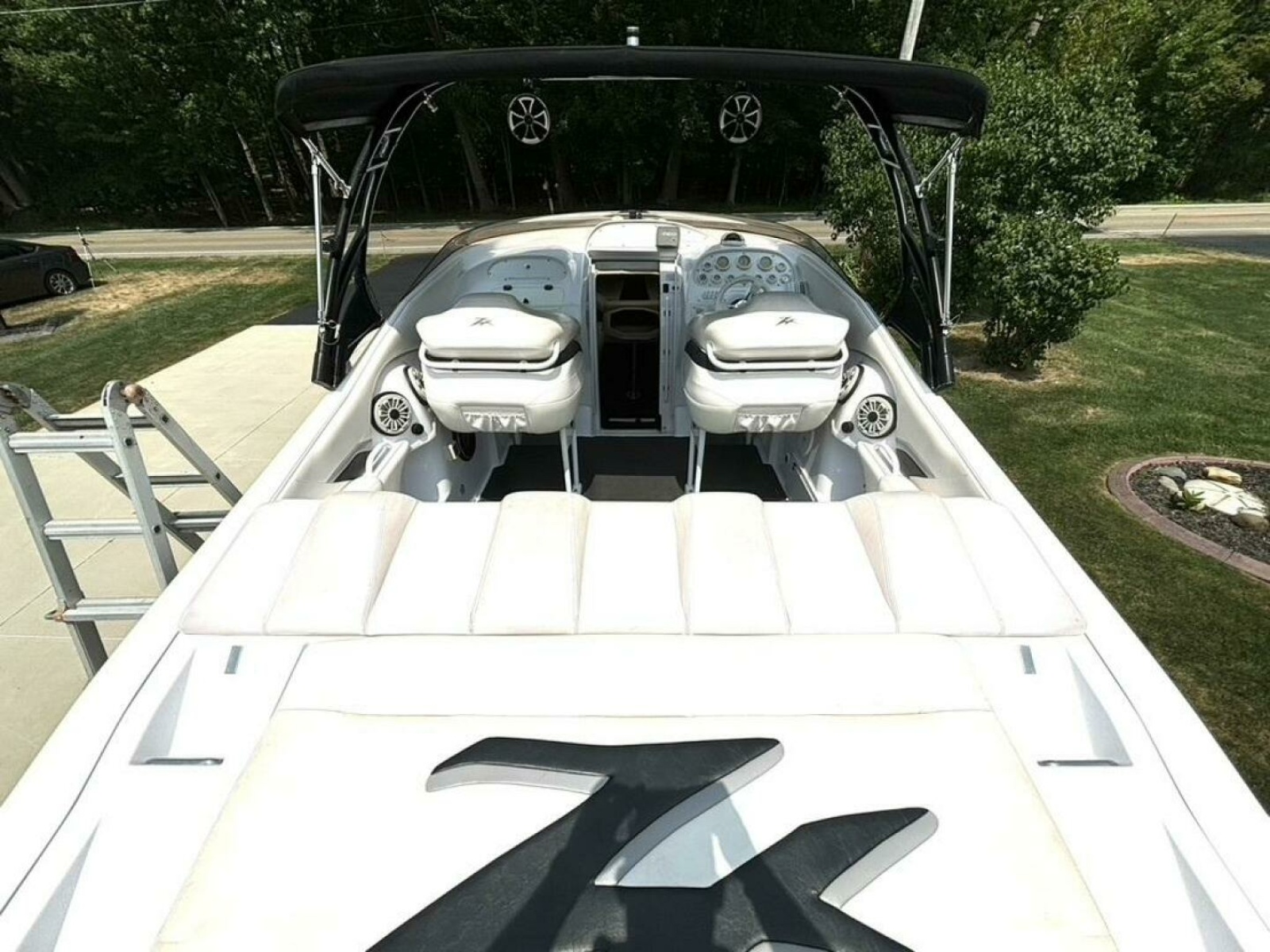 2005 Donzi 33ZX 33