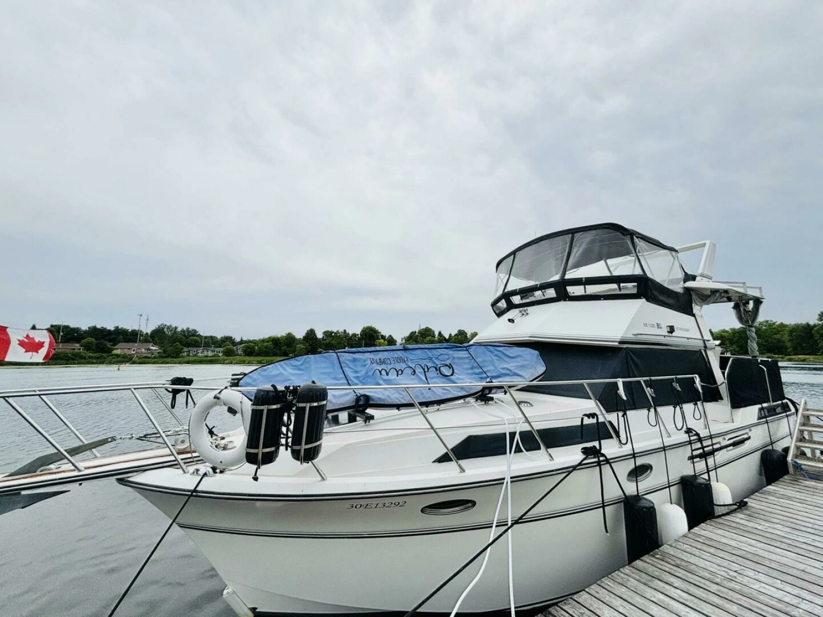 1987 President 35 AFT CABIN 35
