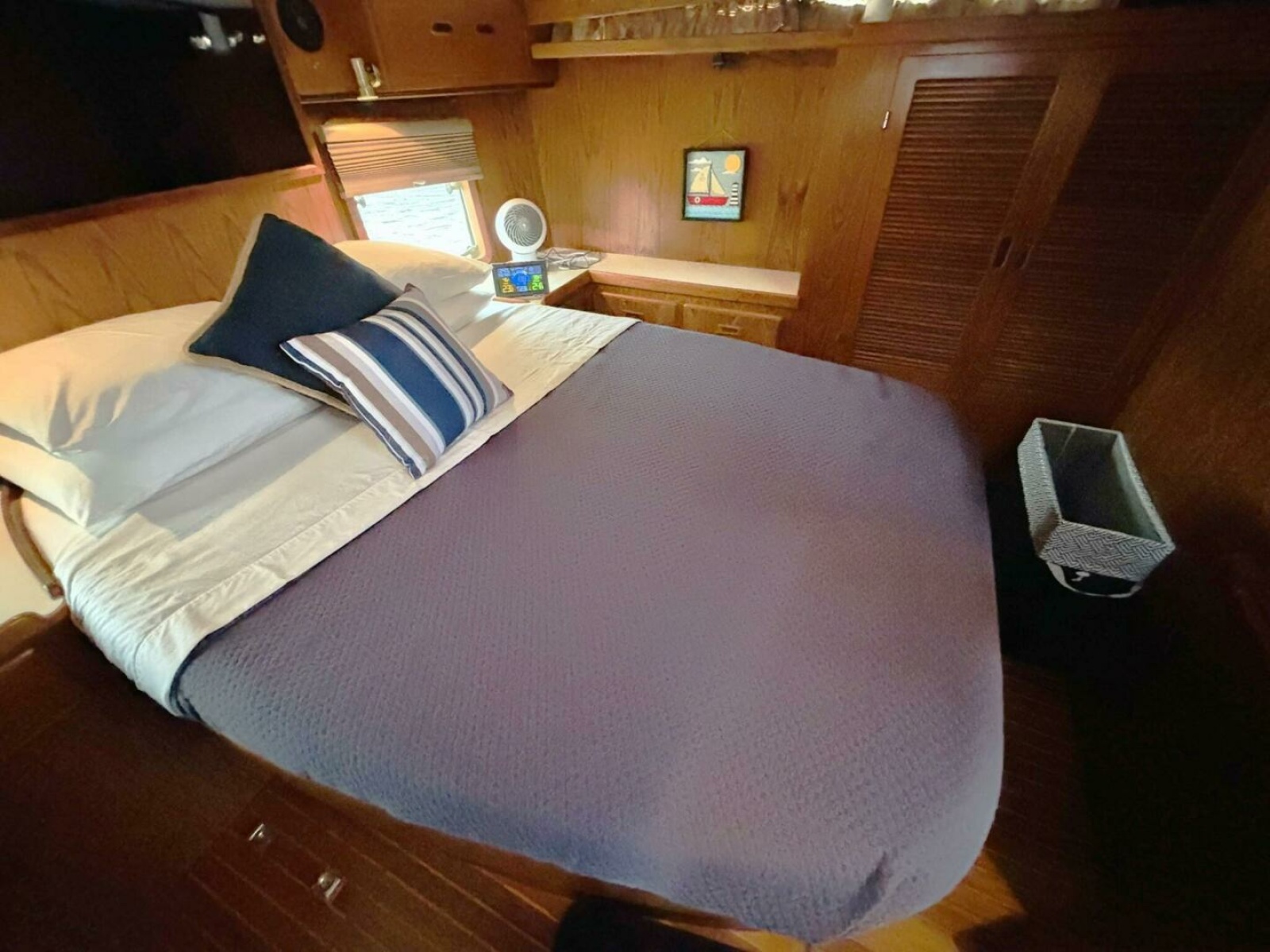 1987 President 35 AFT CABIN 35
