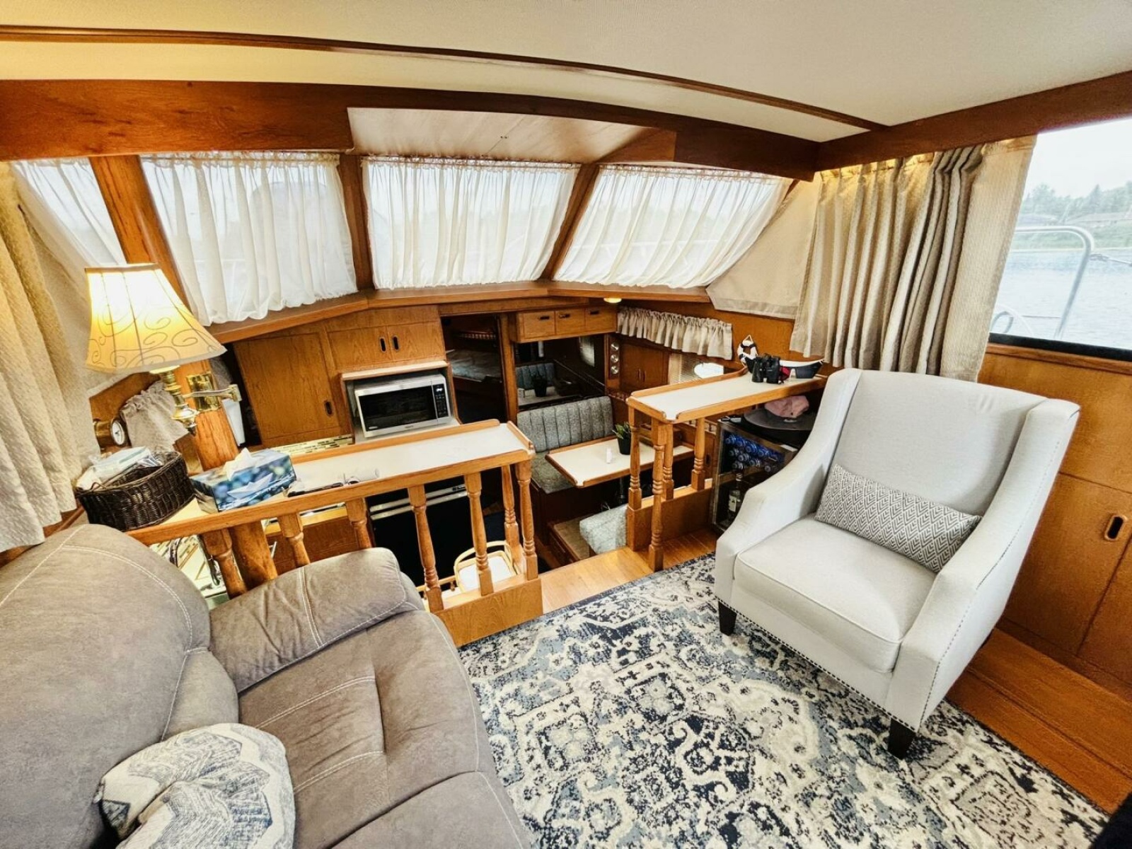 1987 President 35 AFT CABIN 35
