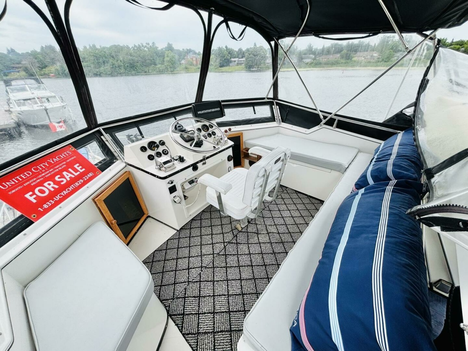 1987 President 35 AFT CABIN 35