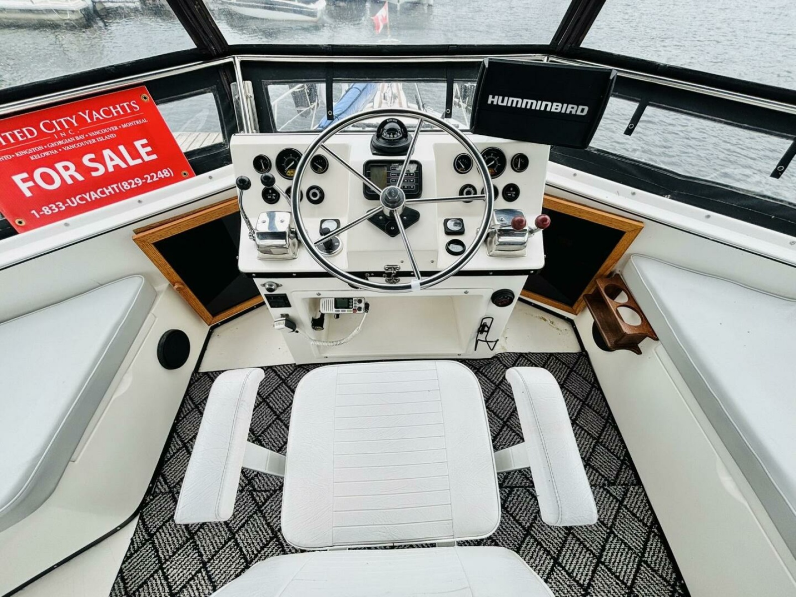 1987 President 35 AFT CABIN 35