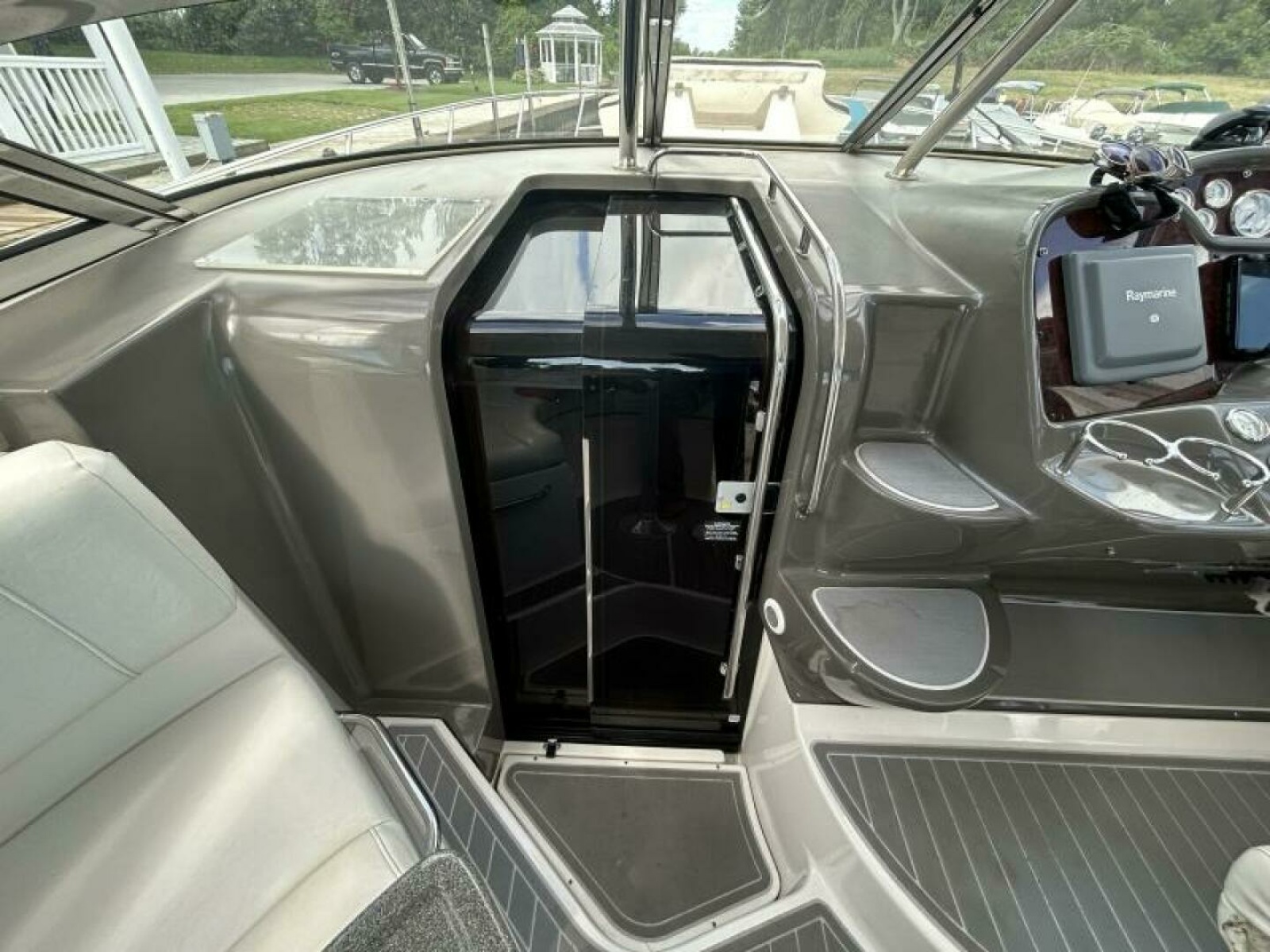 2007 Regal 3760 Commodore 37