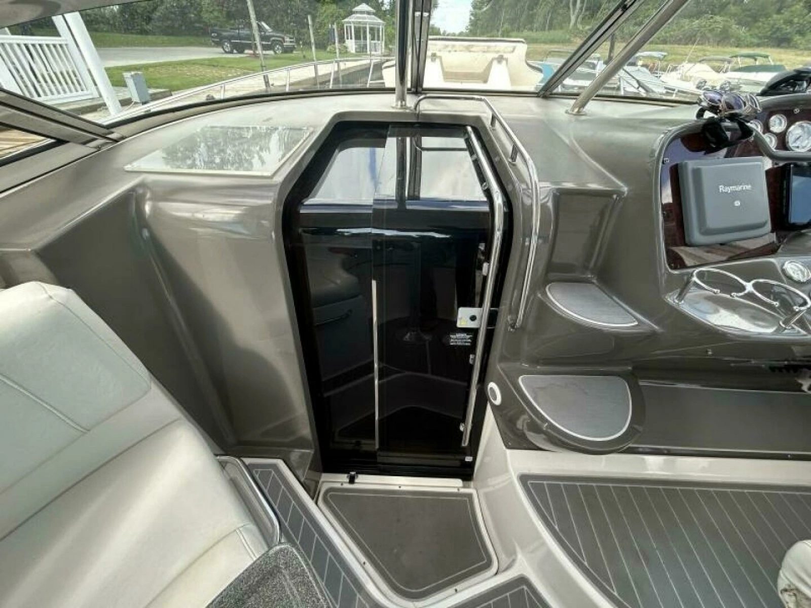 2007 Regal 3760 Commodore 37