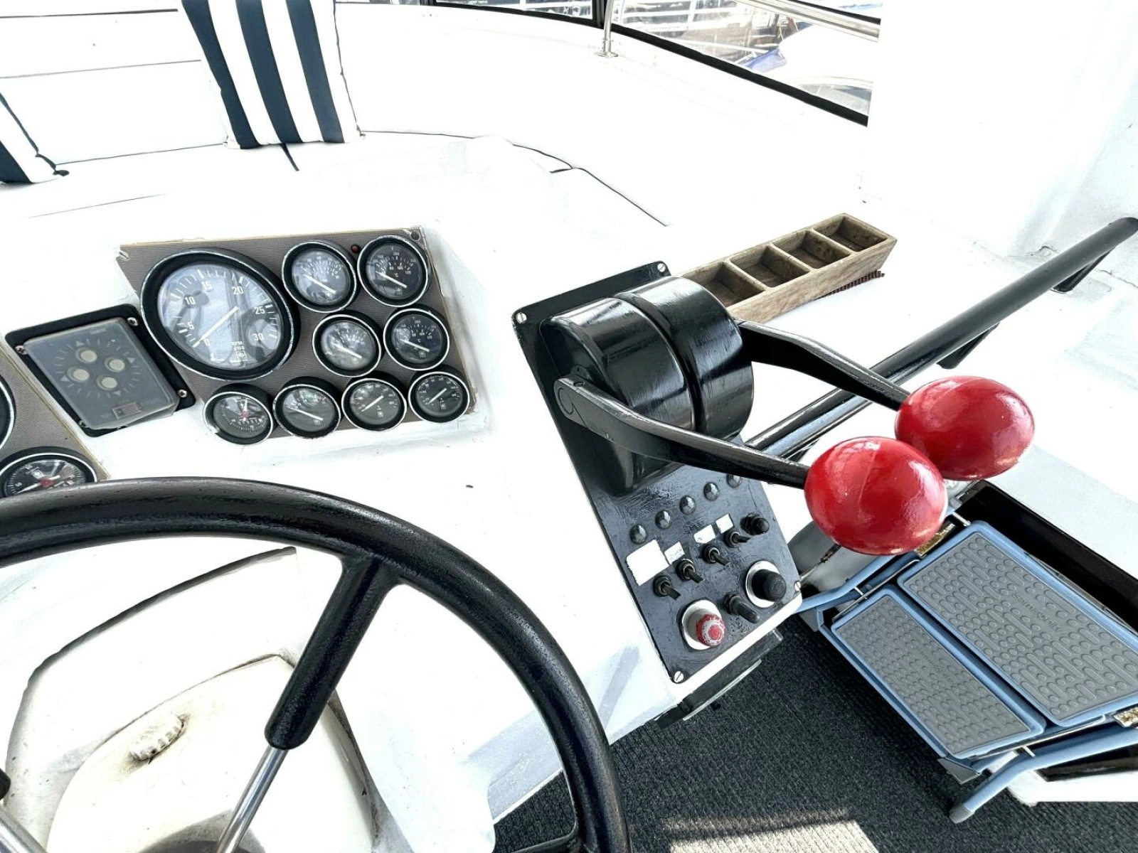 1987 Davidson 48 Sportfish 48