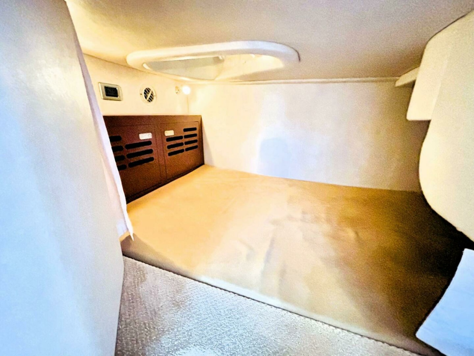 2010 Sea Ray 310 SUNDANCER 31
