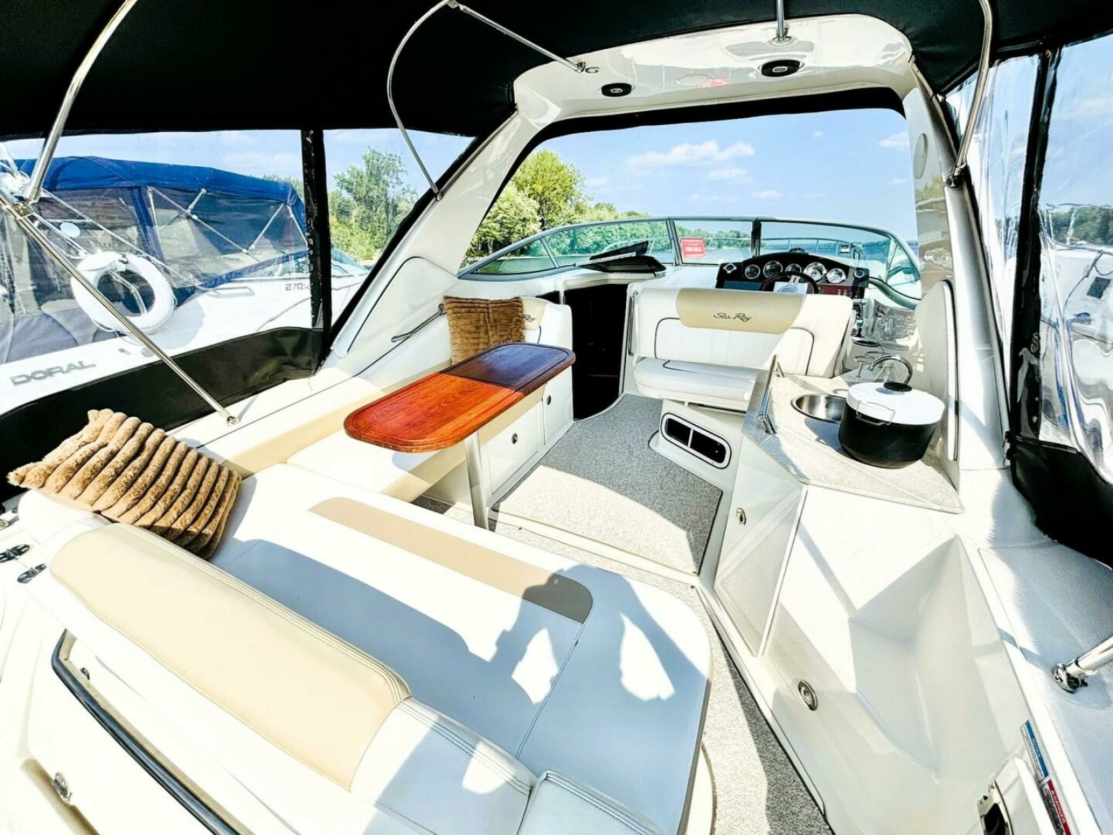 2010 Sea Ray 310 SUNDANCER 31