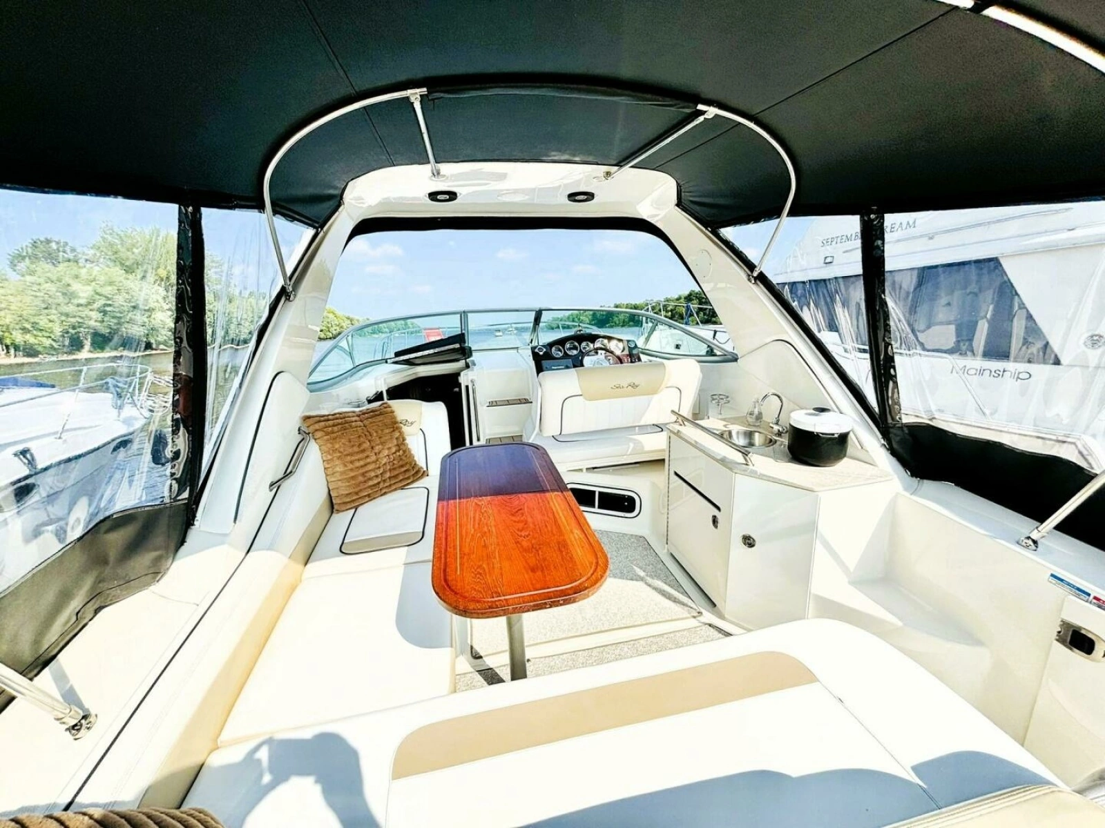 2010 Sea Ray 310 SUNDANCER 31