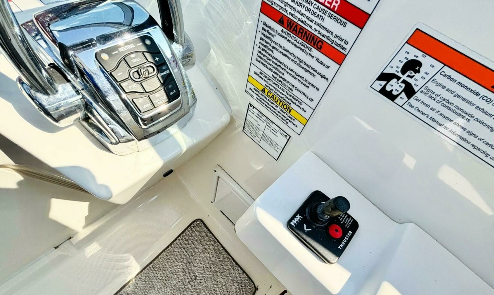 2010 Sea Ray 310 SUNDANCER 31
