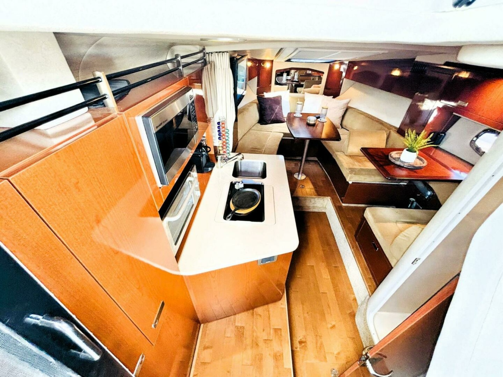 2010 Sea Ray 310 SUNDANCER 31