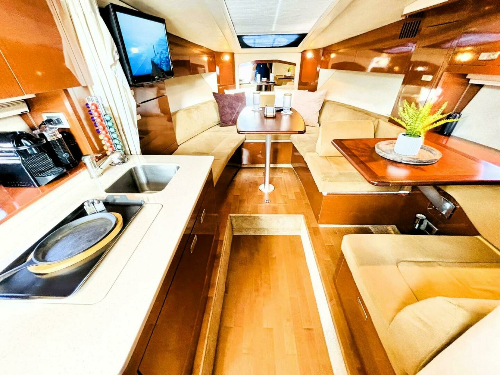 2010 Sea Ray 310 SUNDANCER 31