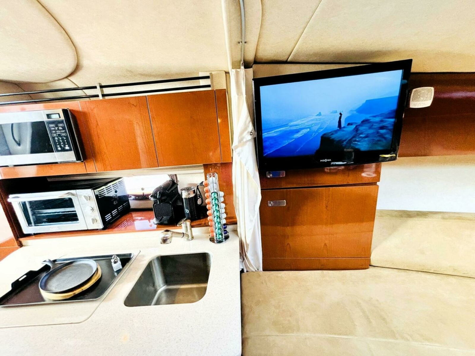 2010 Sea Ray 310 SUNDANCER 31